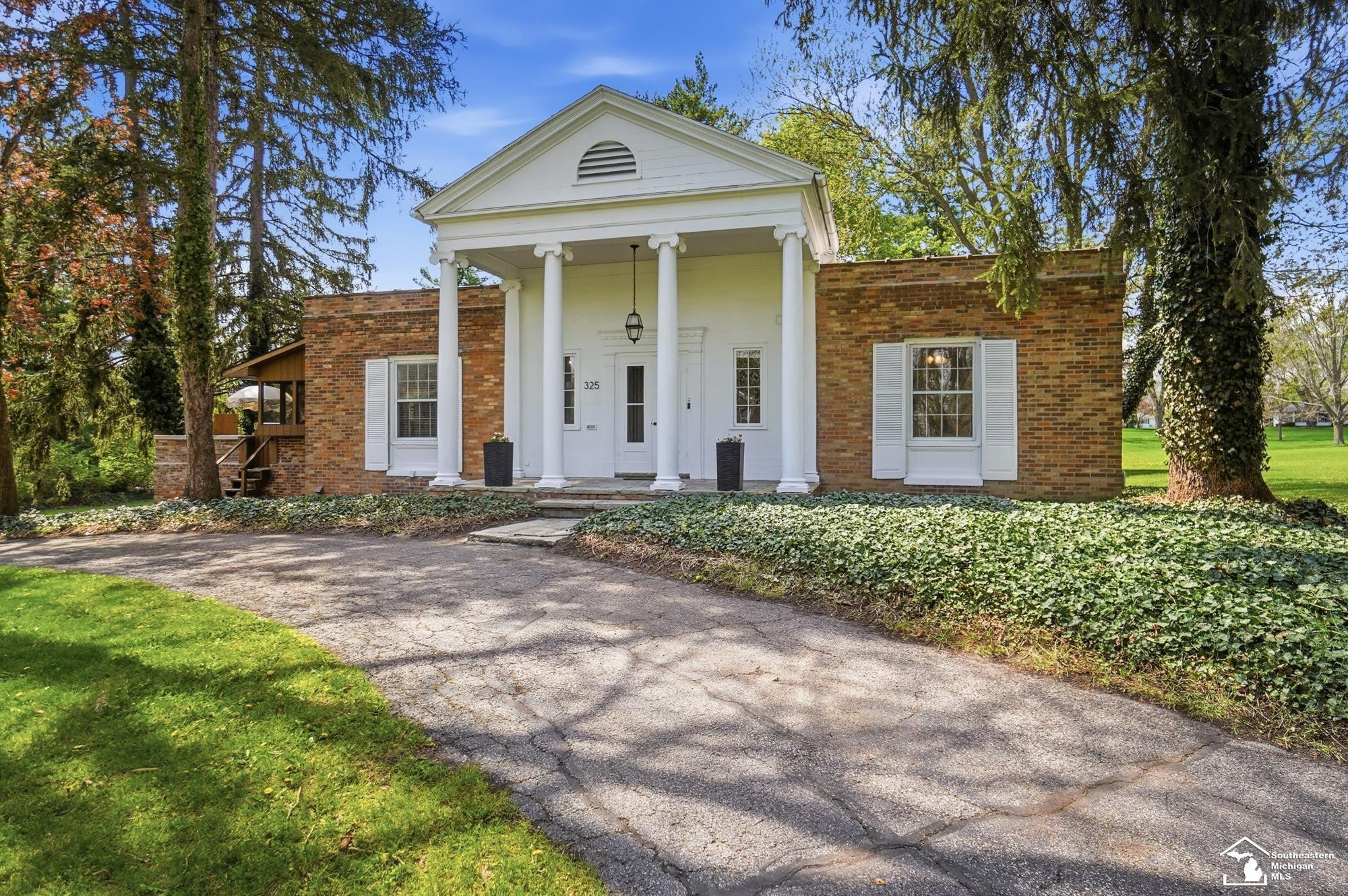 325 N Scott Street, Adrian, MI 49221 — Photo 2