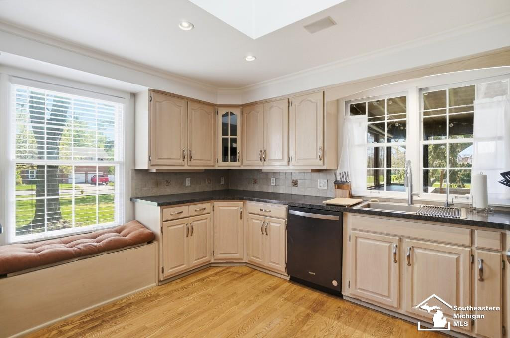 325 N Scott Street, Adrian, MI 49221 — Photo 17