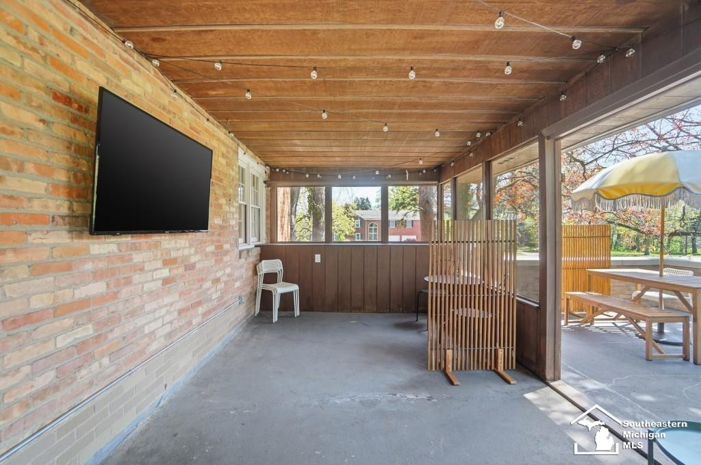 325 N Scott Street, Adrian, MI 49221 — Photo 40