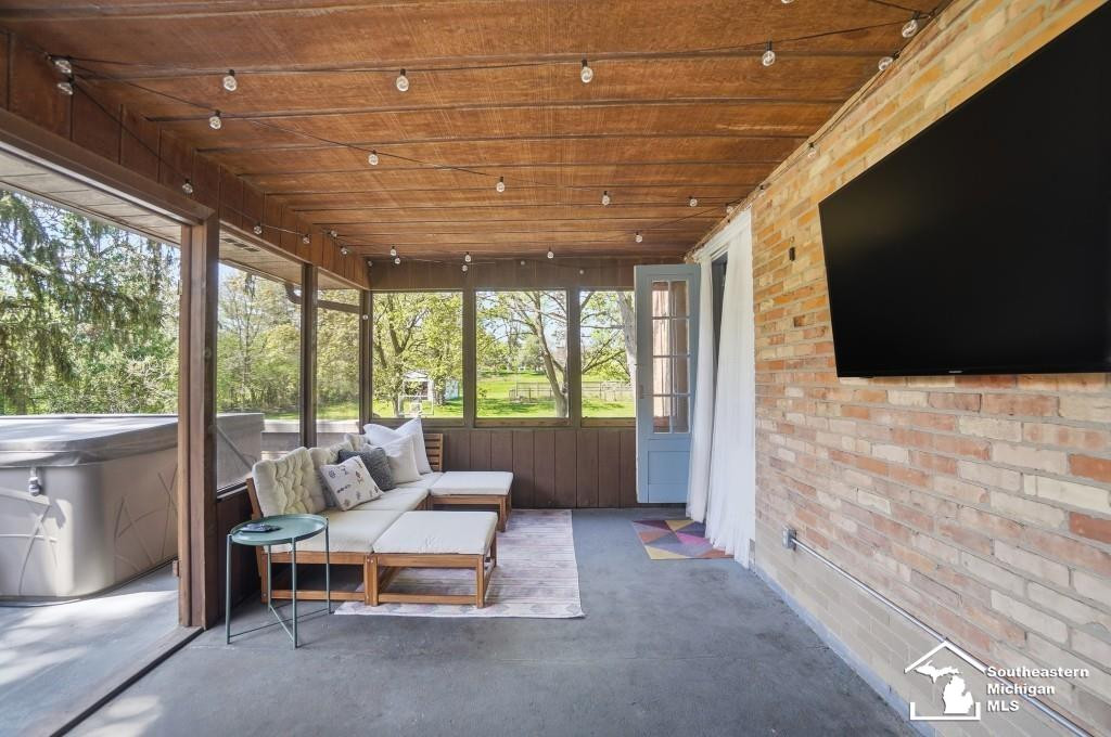 325 N Scott Street, Adrian, MI 49221 — Photo 43