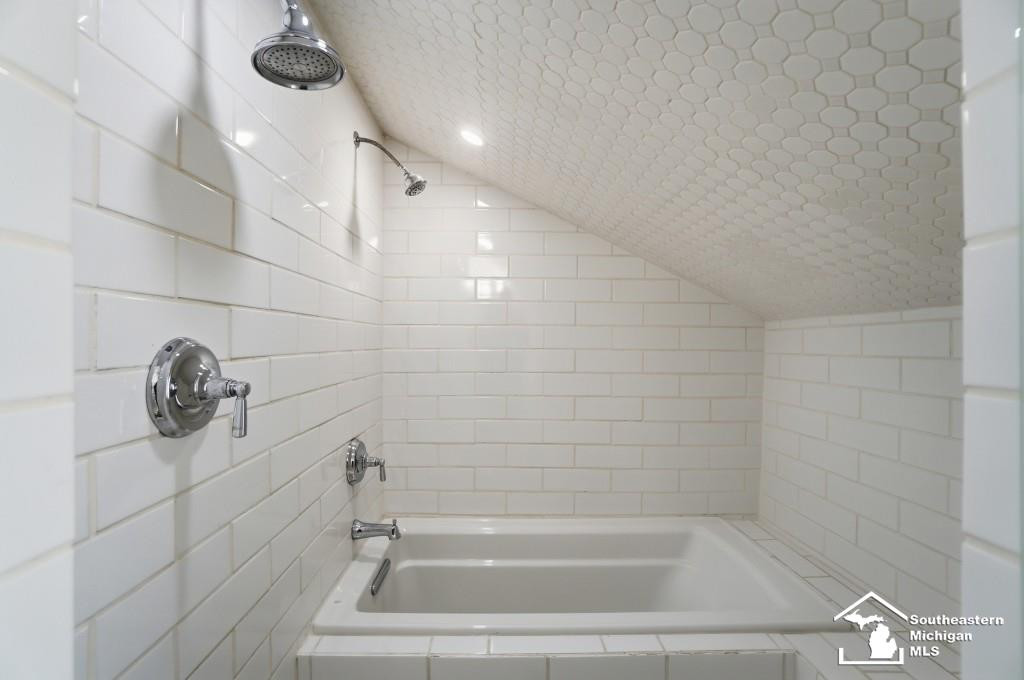 325 N Scott Street, Adrian, MI 49221 — Photo 62