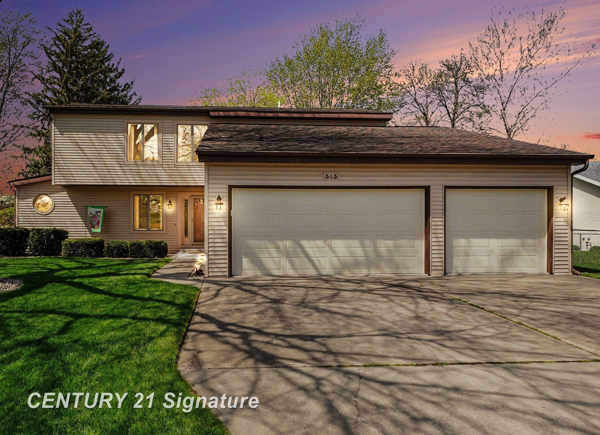 563 Puritan Drive, Saginaw, MI 48638 — front exterior