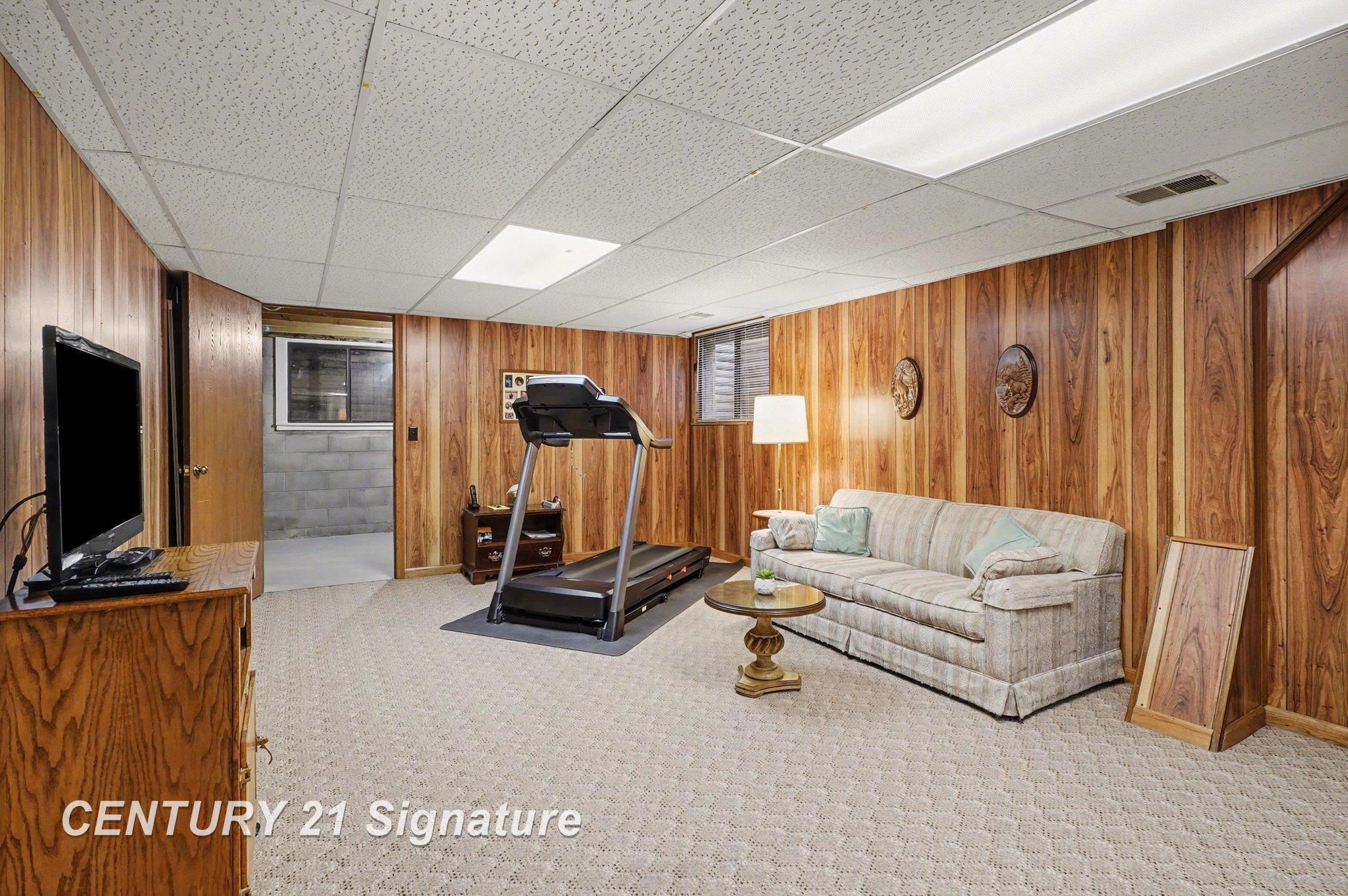563 Puritan Drive, Saginaw, MI 48638 — Photo 32