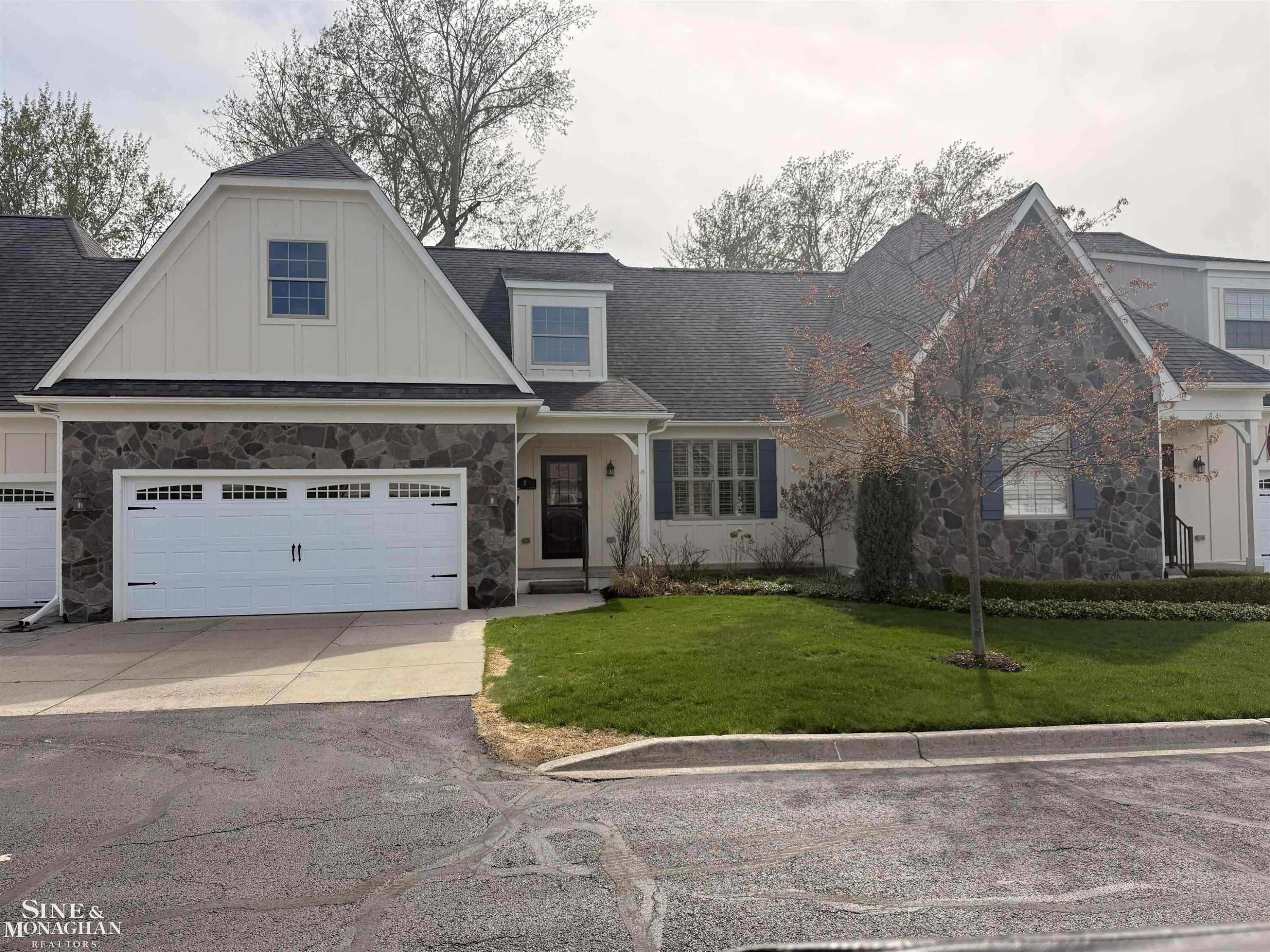 5 S River Court, Grosse Pointe Woods, MI 48236 — front exterior