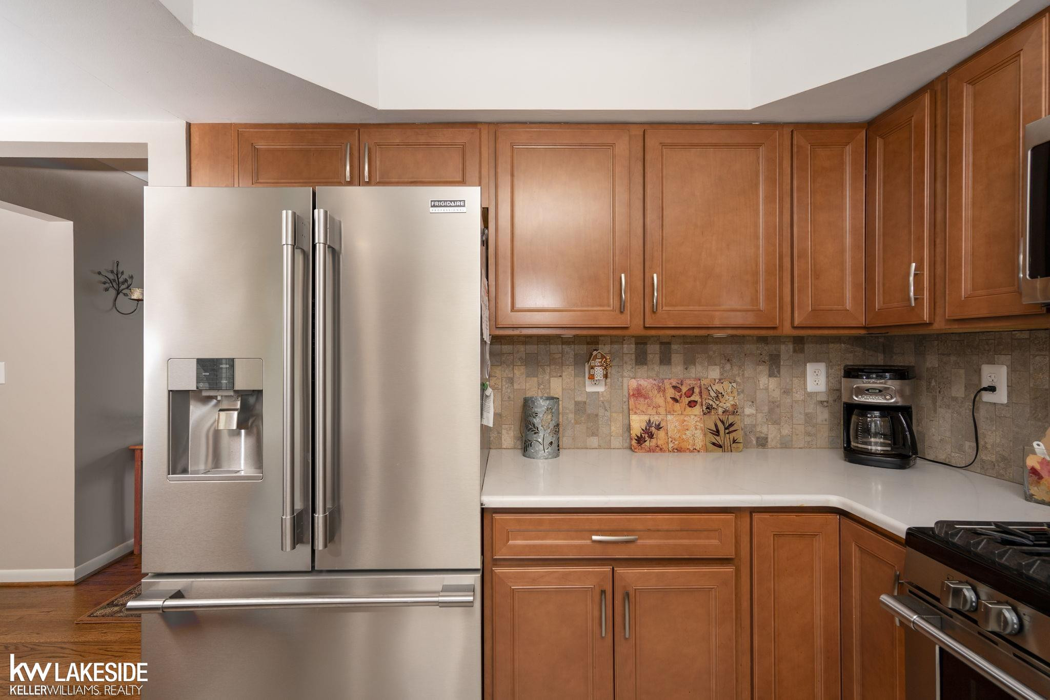 2932 Silverstone Lane, Waterford, MI 48329 — Photo 15