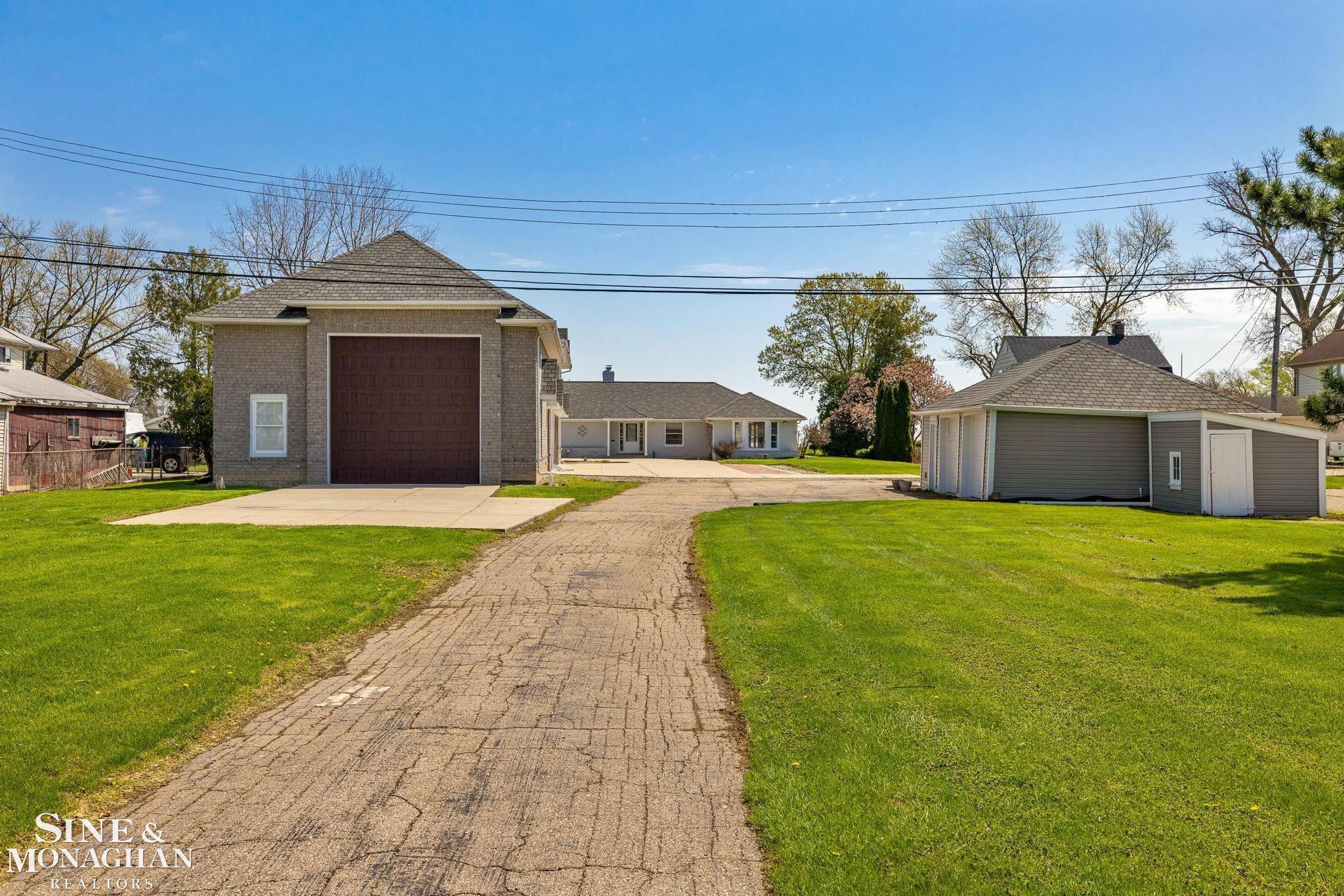 26926 Koerber Street, Saint Clair Shores, MI 48081 — Photo 2