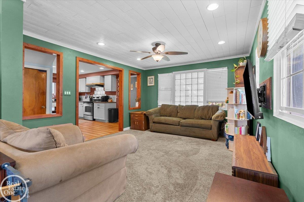47433 Forton Road, Chesterfield, MI 48047 — Photo 8