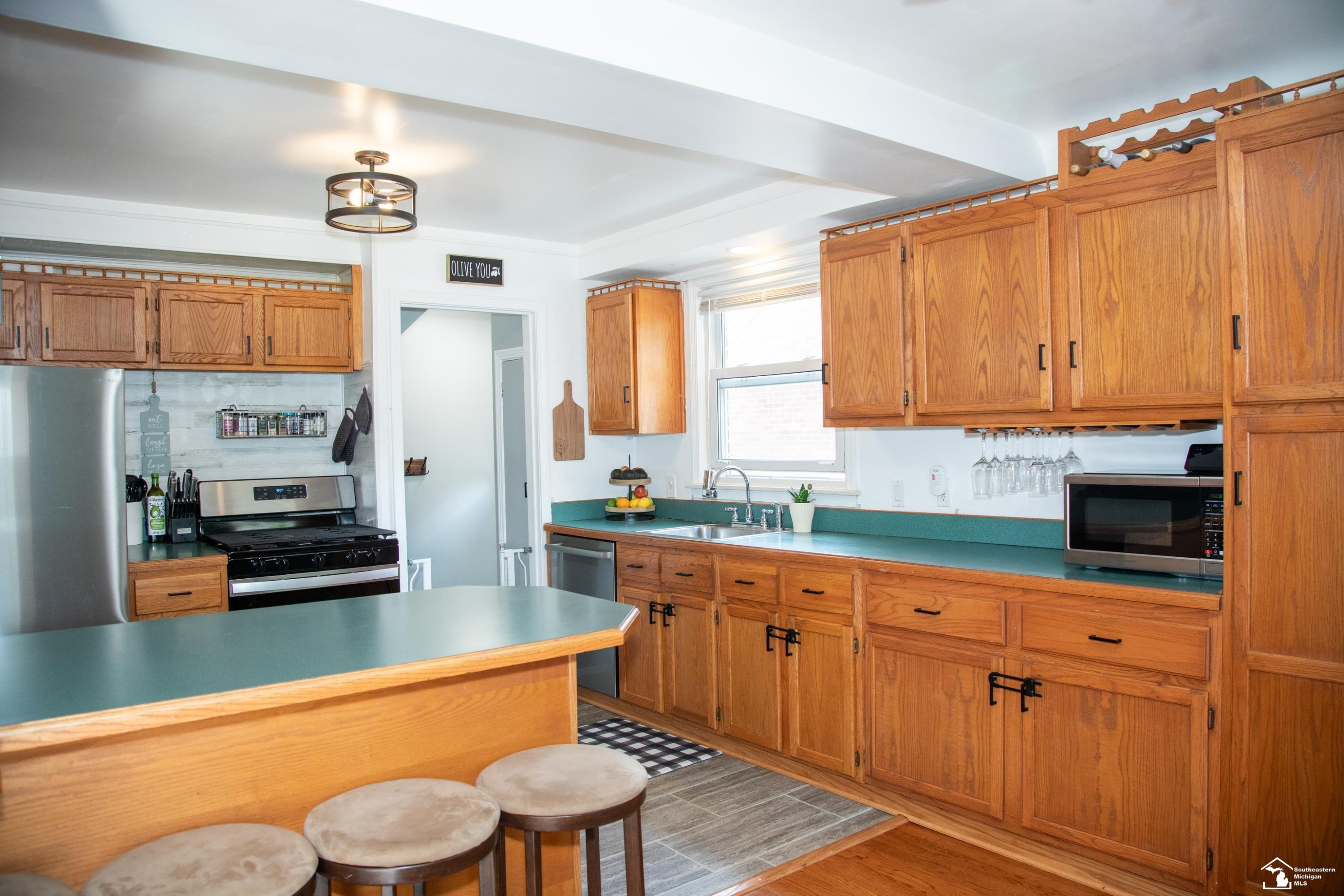 9706 Sterling Avenue, Allen Park, MI 48101 — Photo 10