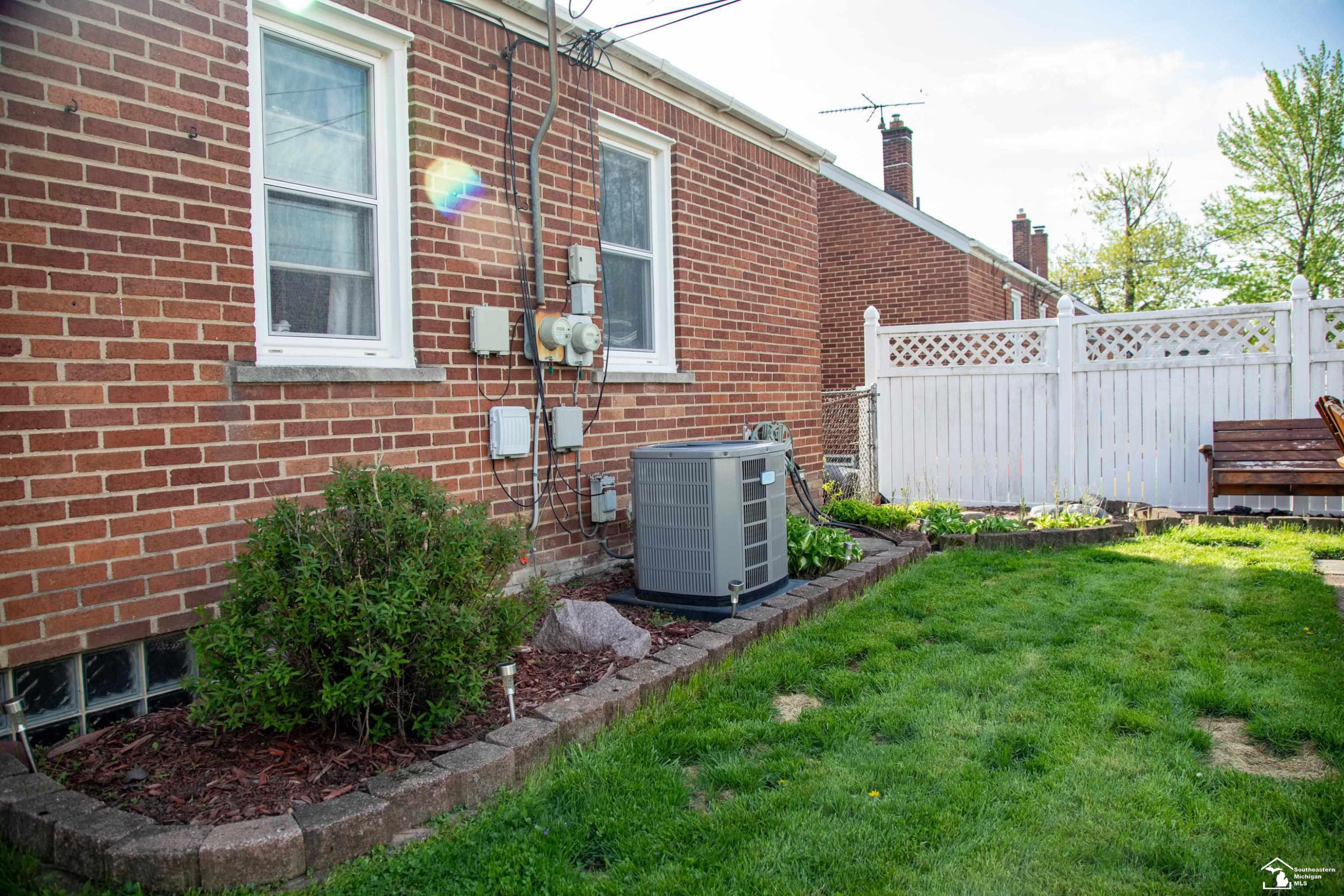 9706 Sterling Avenue, Allen Park, MI 48101 — Photo 29