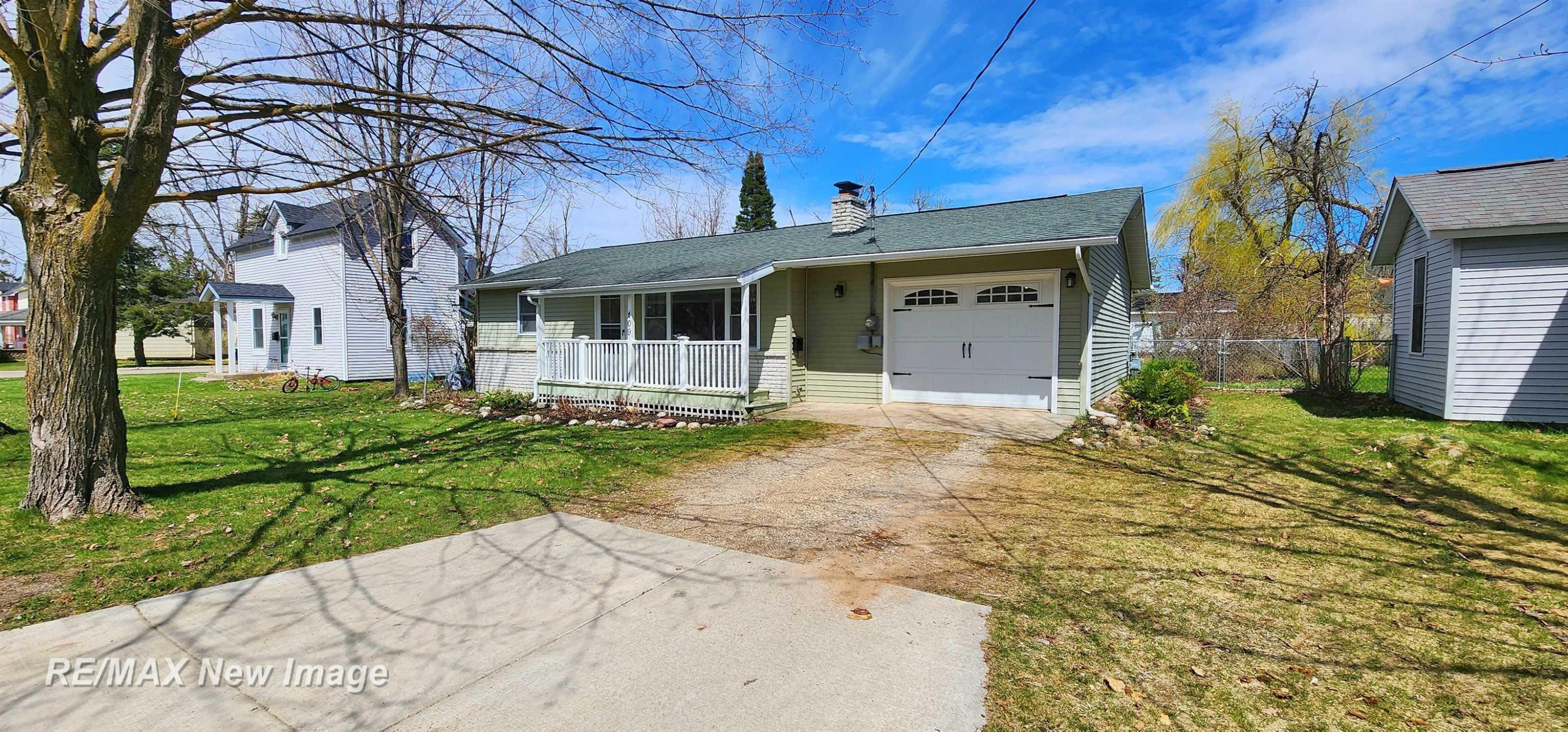409 E 2nd Street, Gaylord, MI 49735 — Photo 4