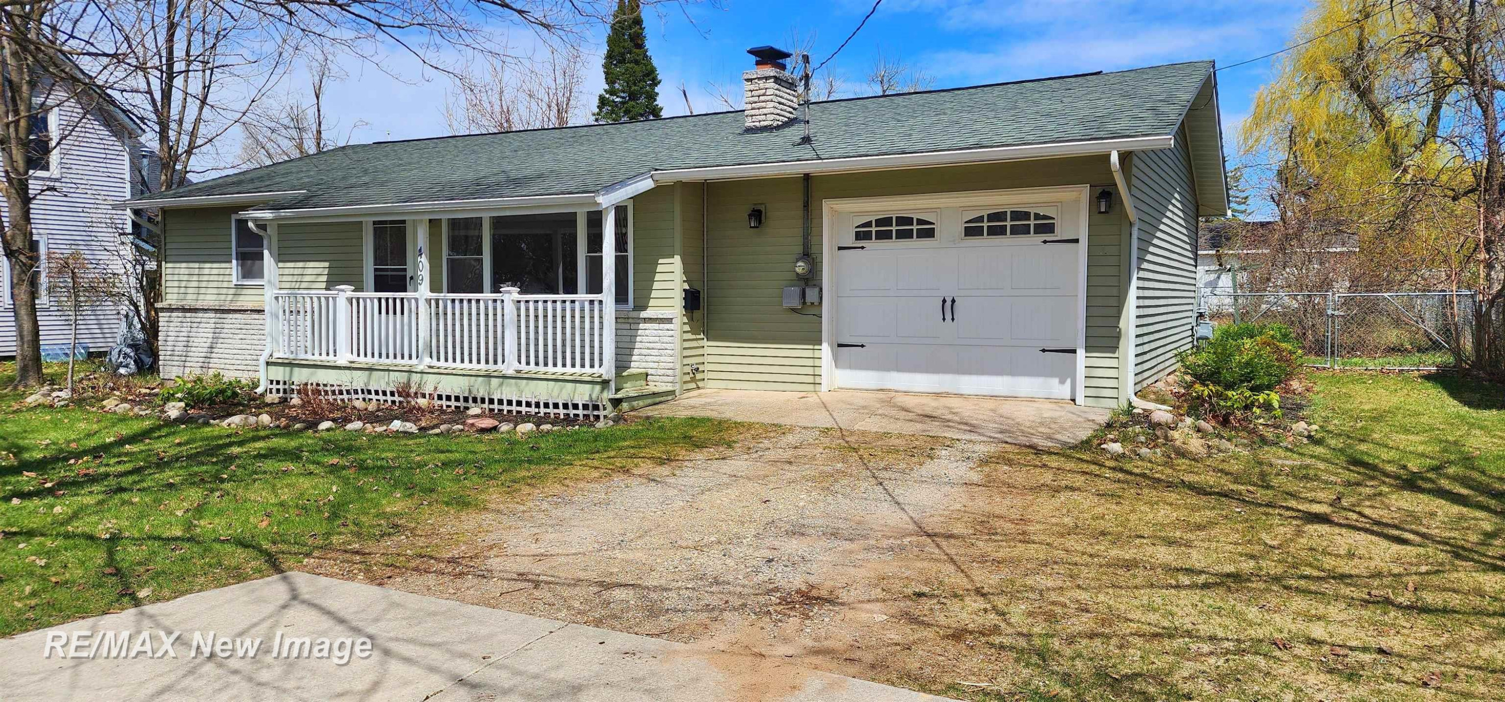 409 E 2nd Street, Gaylord, MI 49735 — Photo 5