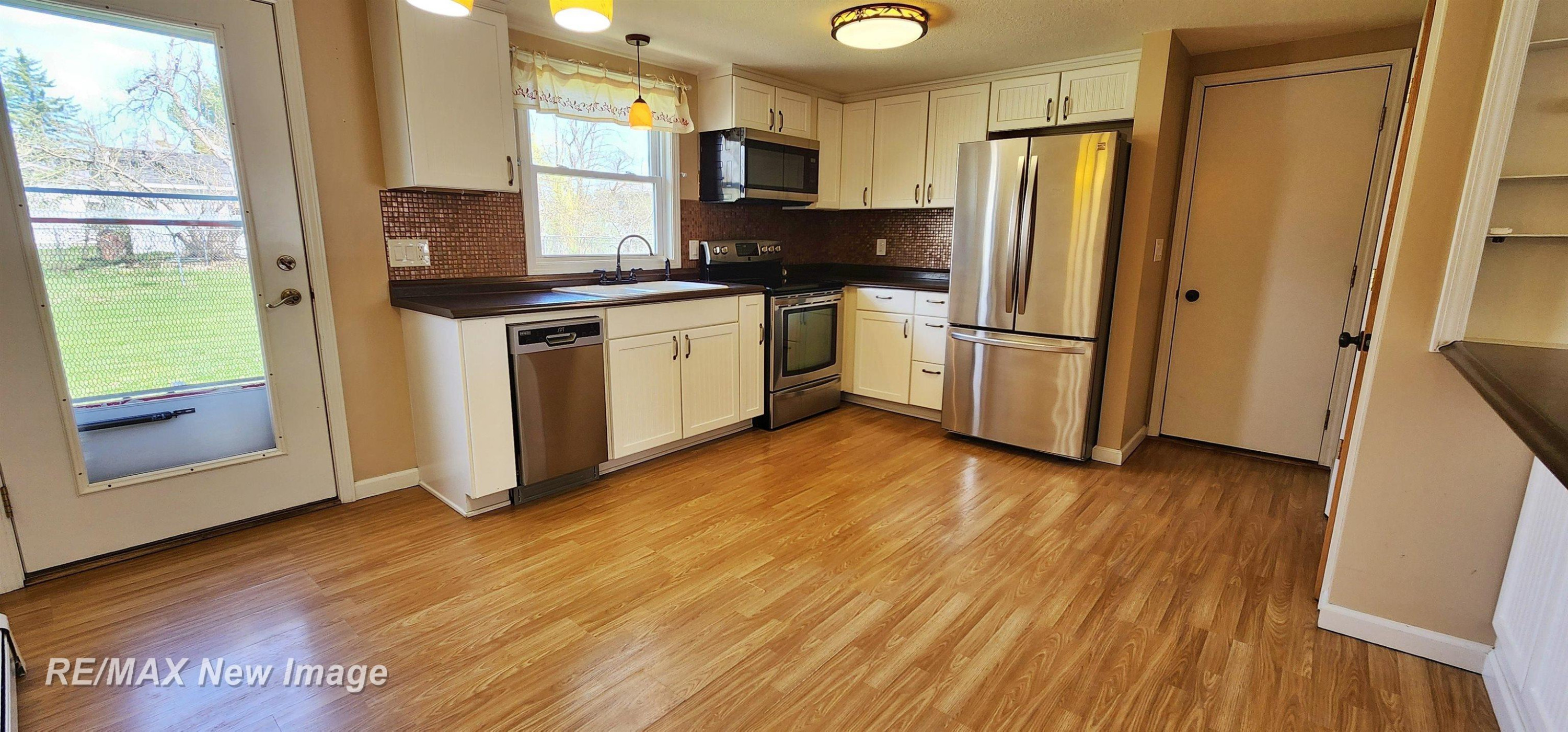 409 E 2nd Street, Gaylord, MI 49735 — Photo 11