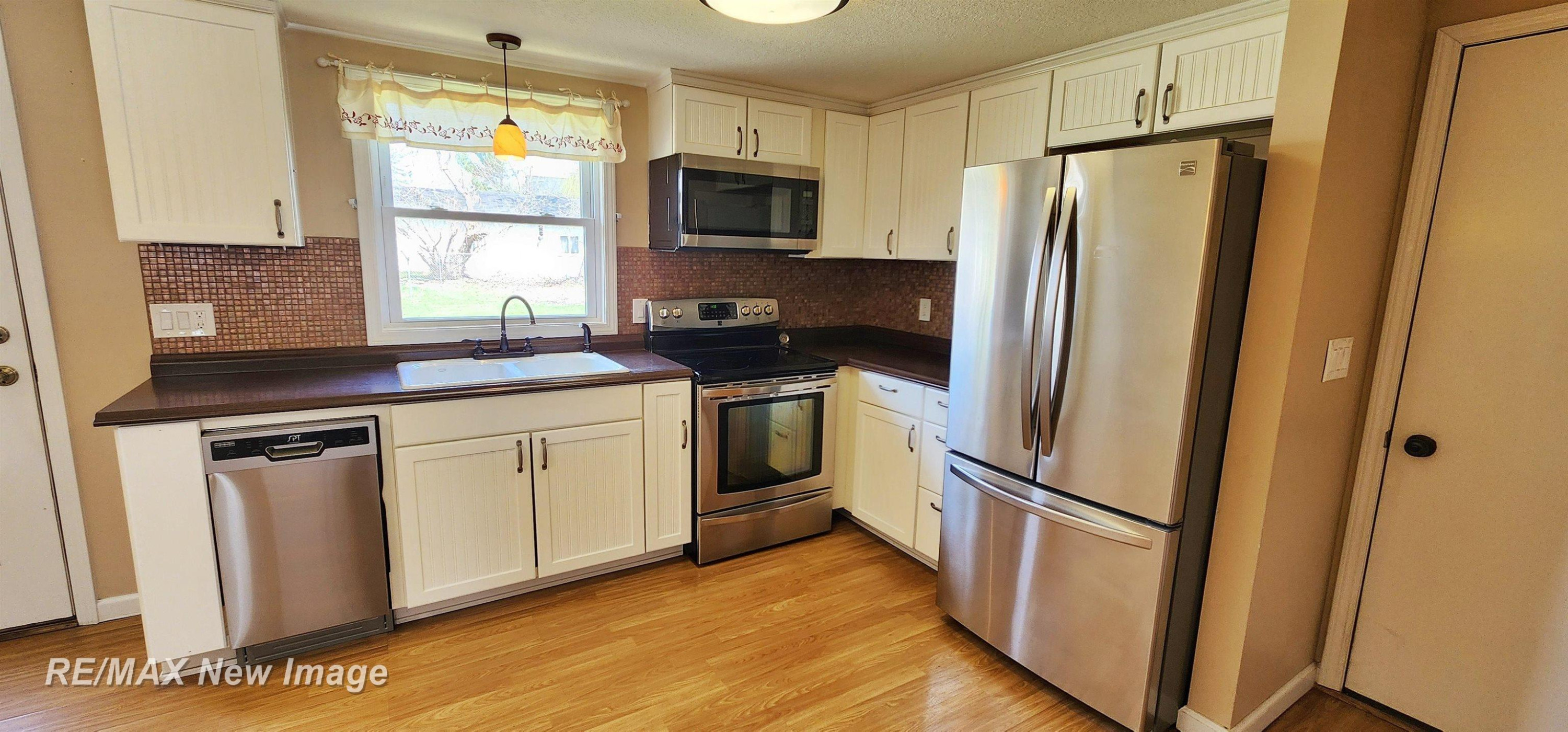 409 E 2nd Street, Gaylord, MI 49735 — Photo 17