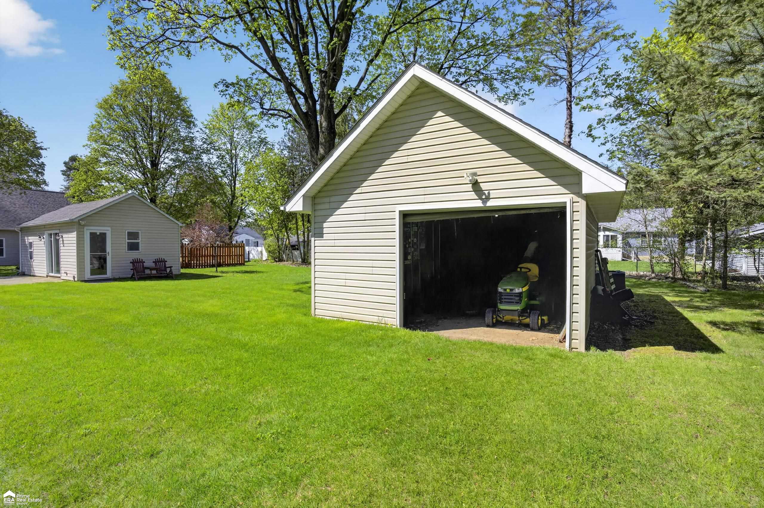 2292 N Belsay Road, Burton, MI 48509 — Photo 60