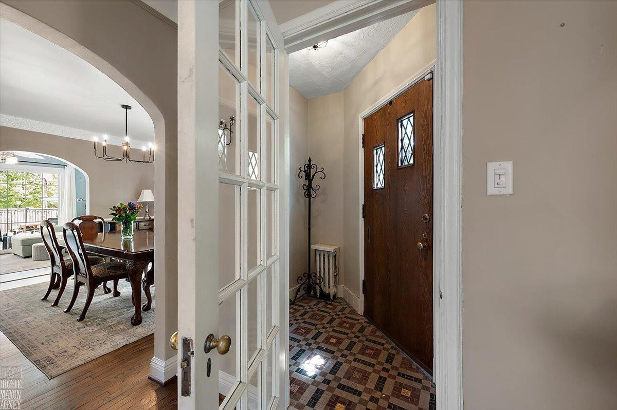1204 Kensington Avenue, Grosse Pointe Park, MI 48230 — Photo 4