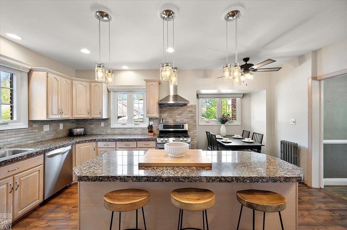 1204 Kensington Avenue, Grosse Pointe Park, MI 48230 — Photo 12