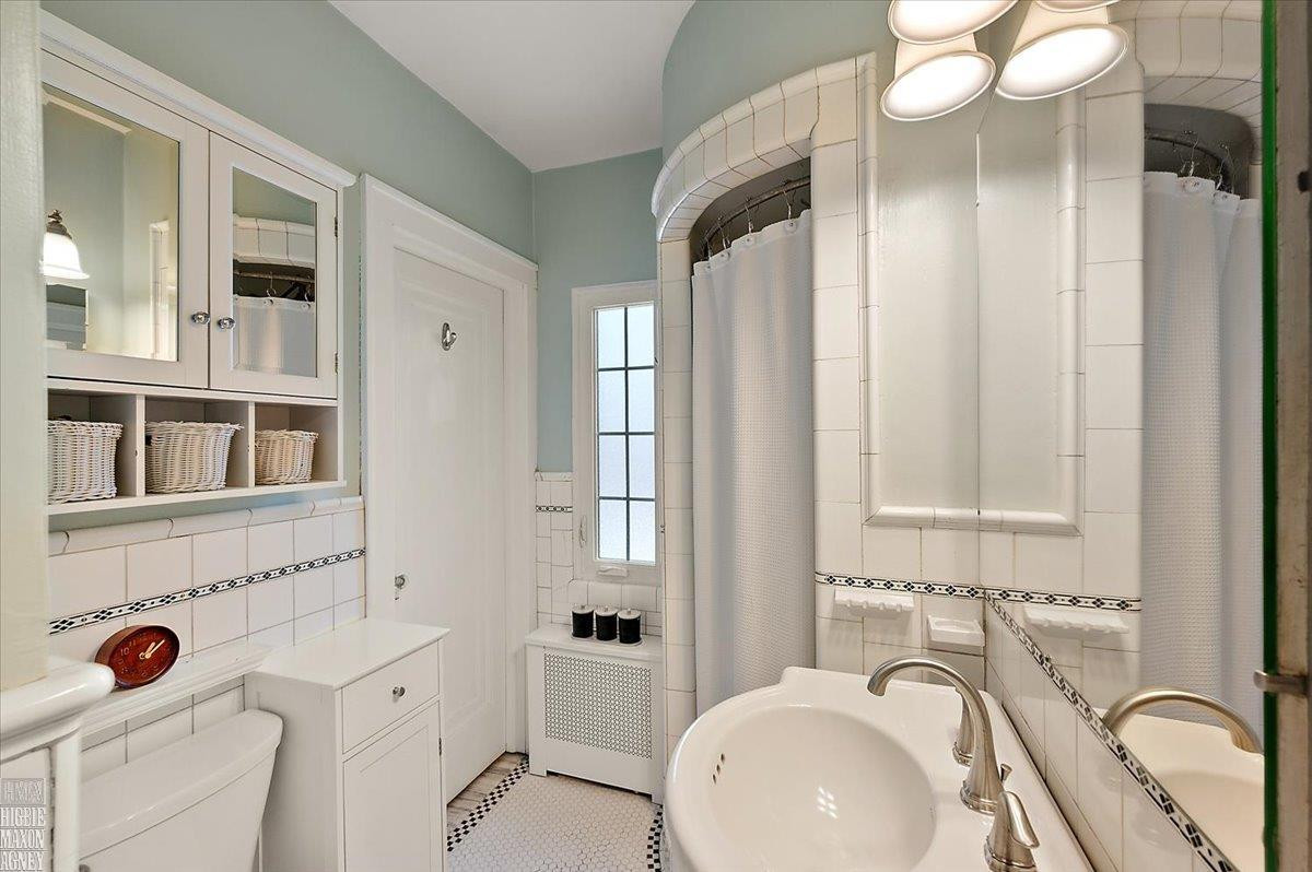 1204 Kensington Avenue, Grosse Pointe Park, MI 48230 — Photo 18