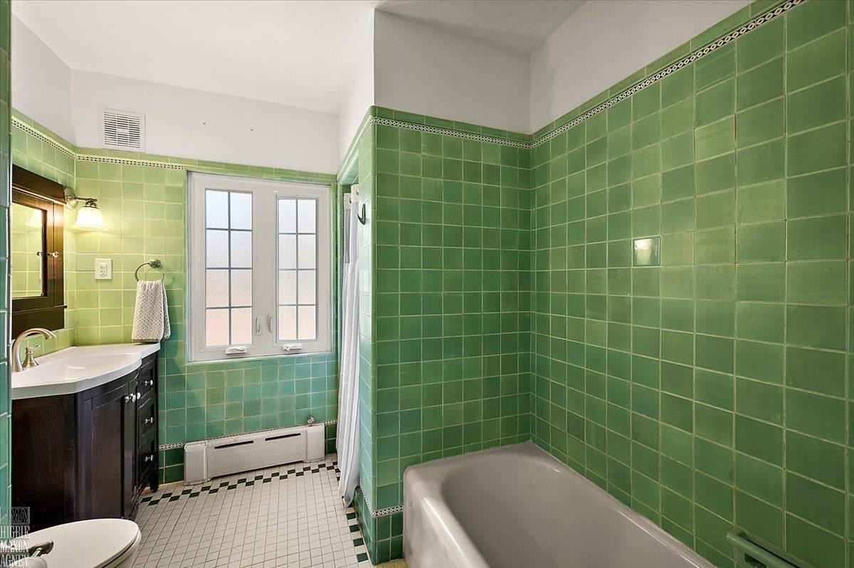 1204 Kensington Avenue, Grosse Pointe Park, MI 48230 — Photo 21