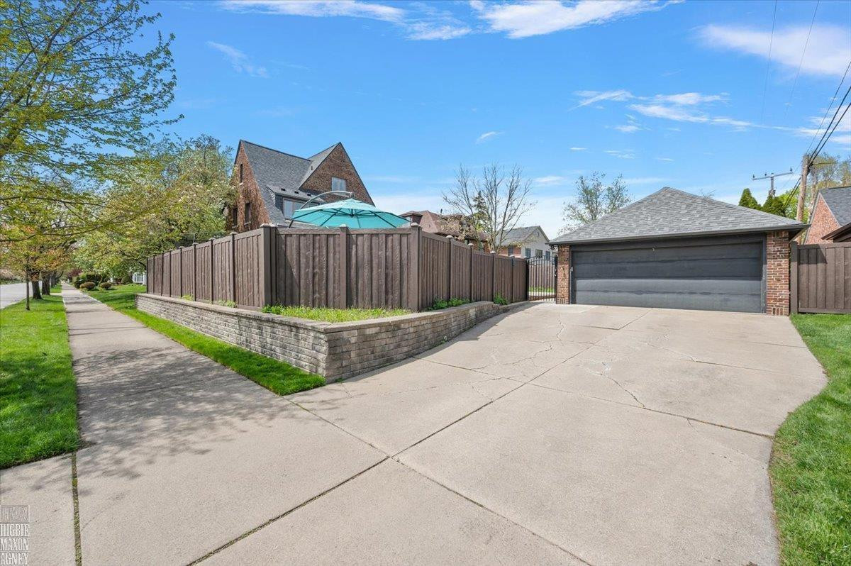 1204 Kensington Avenue, Grosse Pointe Park, MI 48230 — Photo 35
