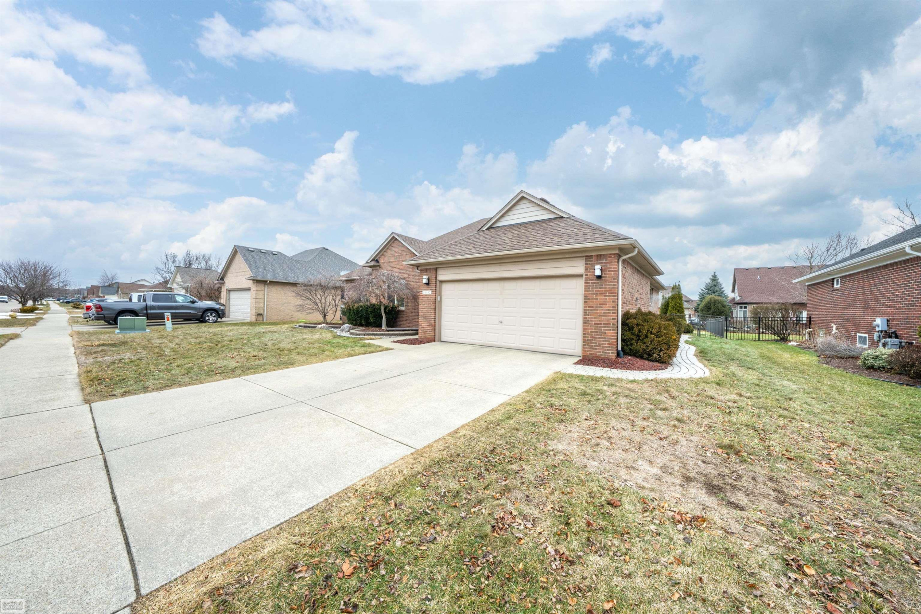 50492 Alden Drive, Macomb, MI 48044 — Photo 3