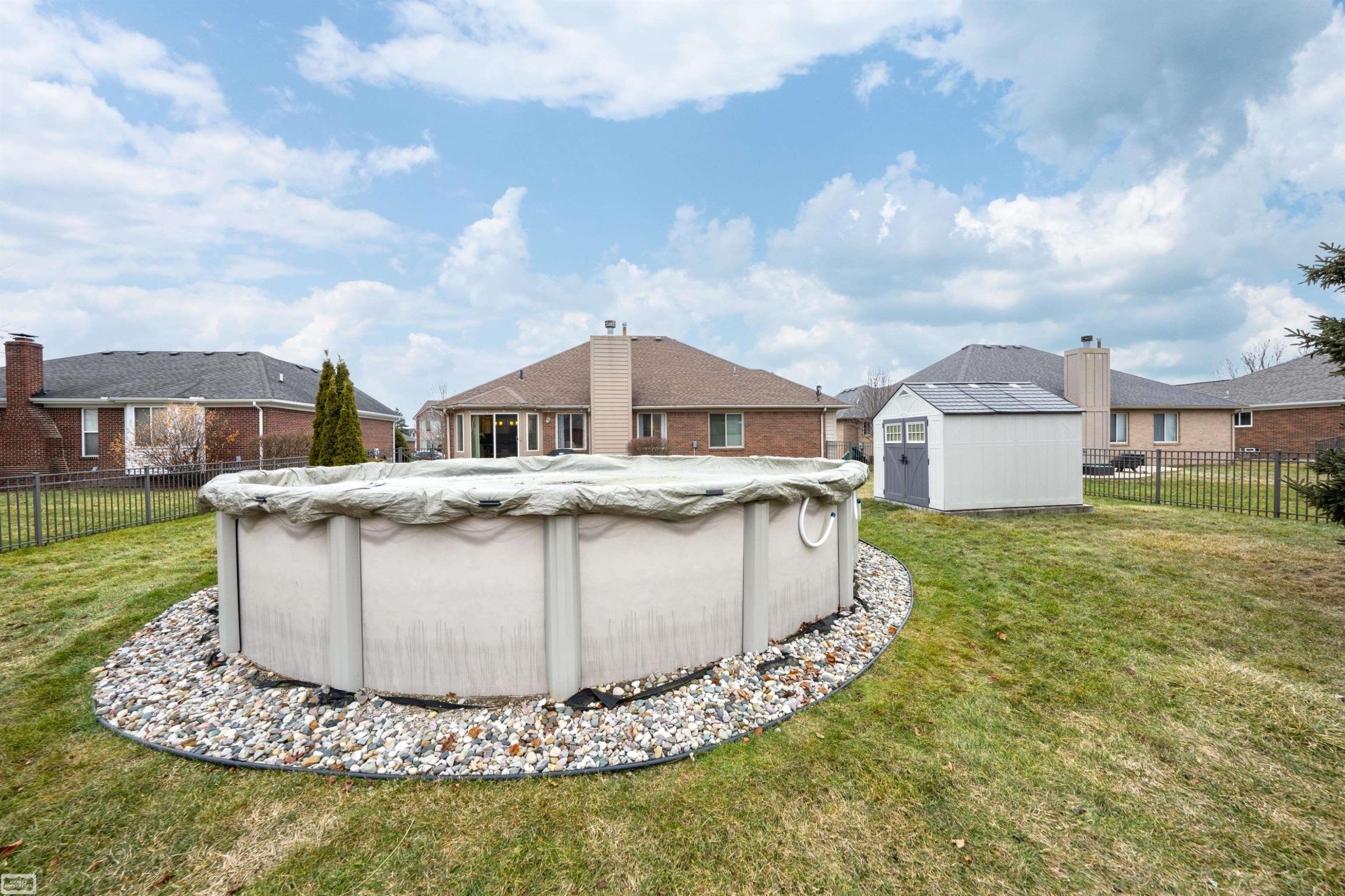 50492 Alden Drive, Macomb, MI 48044 — Photo 38