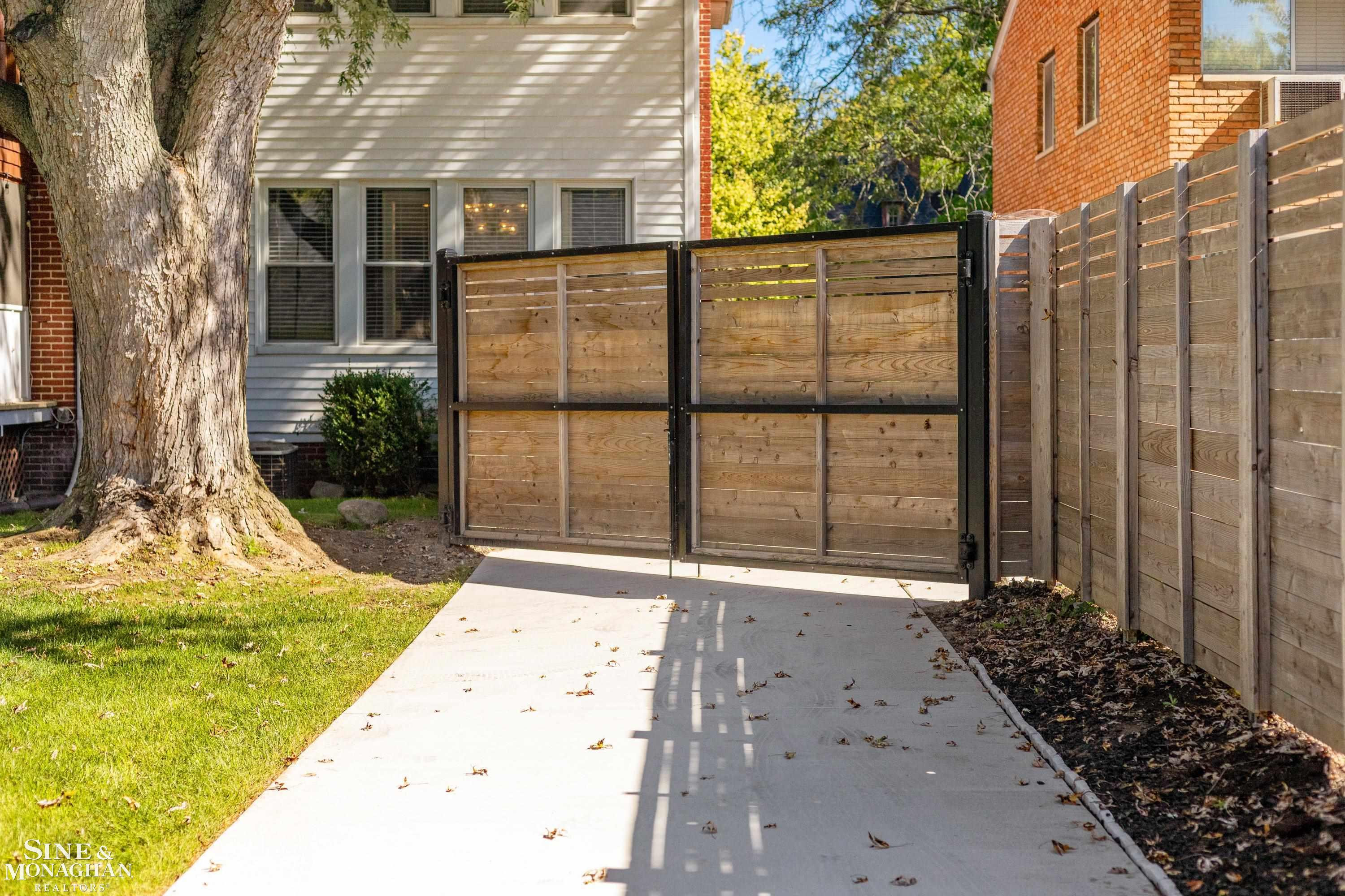 387 Neff Road, Grosse Pointe, MI 48230 — Photo 47