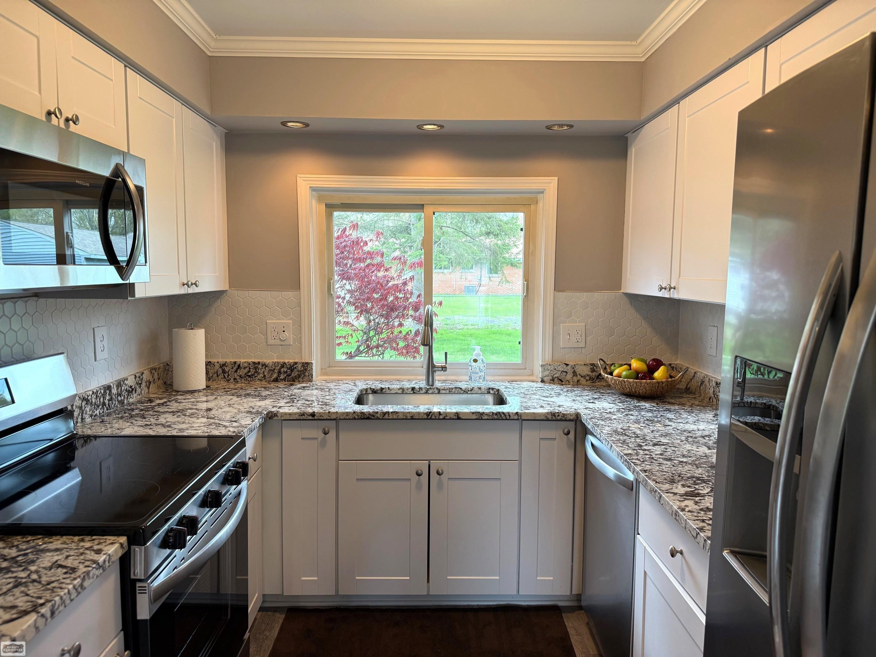 34518 Shorewood Street, Chesterfield, MI 48047 — Photo 3