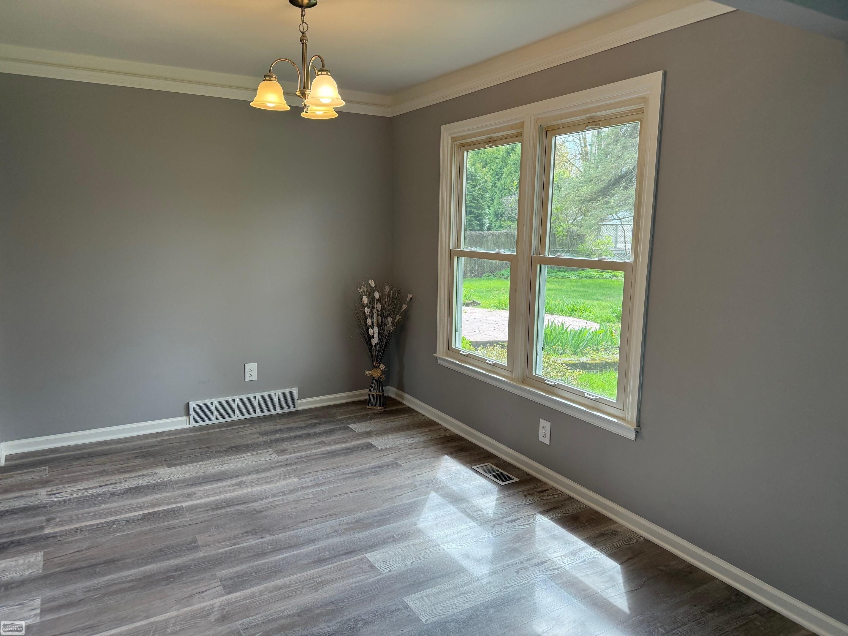 34518 Shorewood Street, Chesterfield, MI 48047 — Photo 9