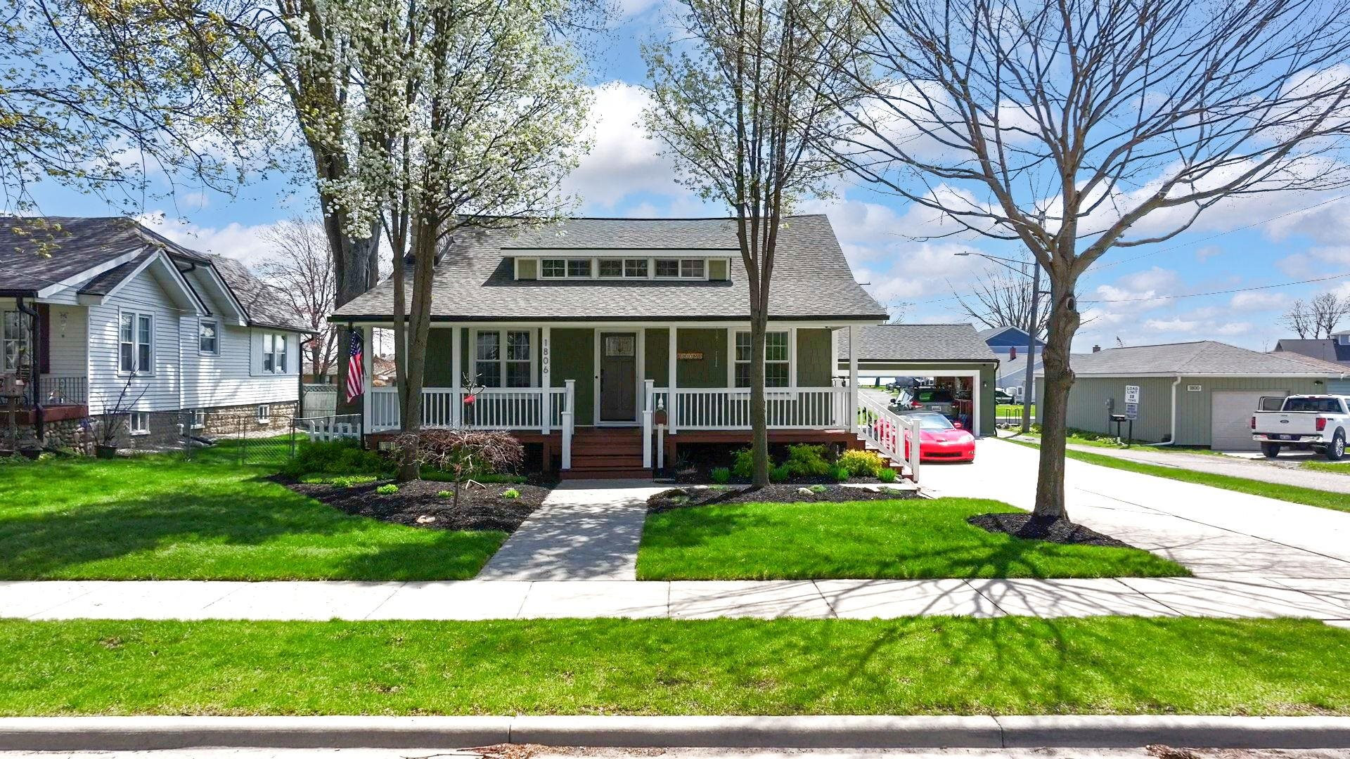 1806 Saint Clair River Drive, Algonac, MI 48001 — front exterior