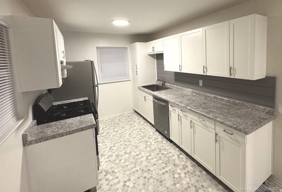 5724 Cranston Street, Portage, MI 49002 — Photo 13