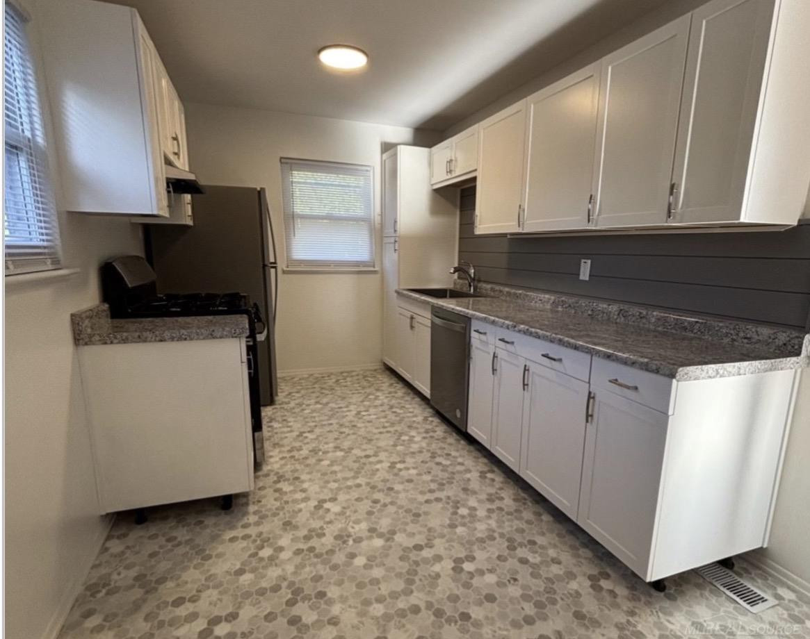 5724 Cranston Street, Portage, MI 49002 — Photo 14