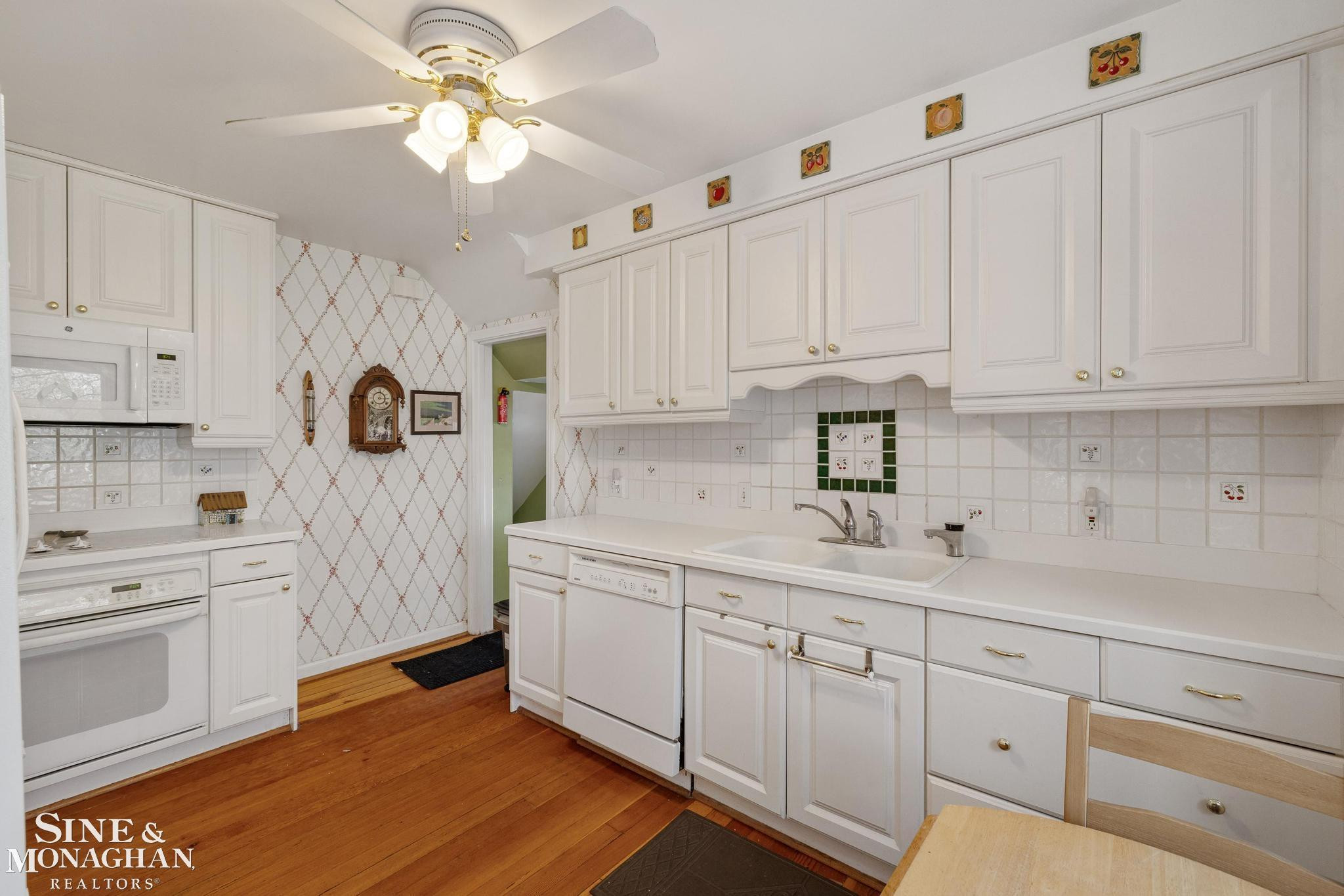 449 Allard Road, Grosse Pointe Farms, MI 48236 — Photo 10