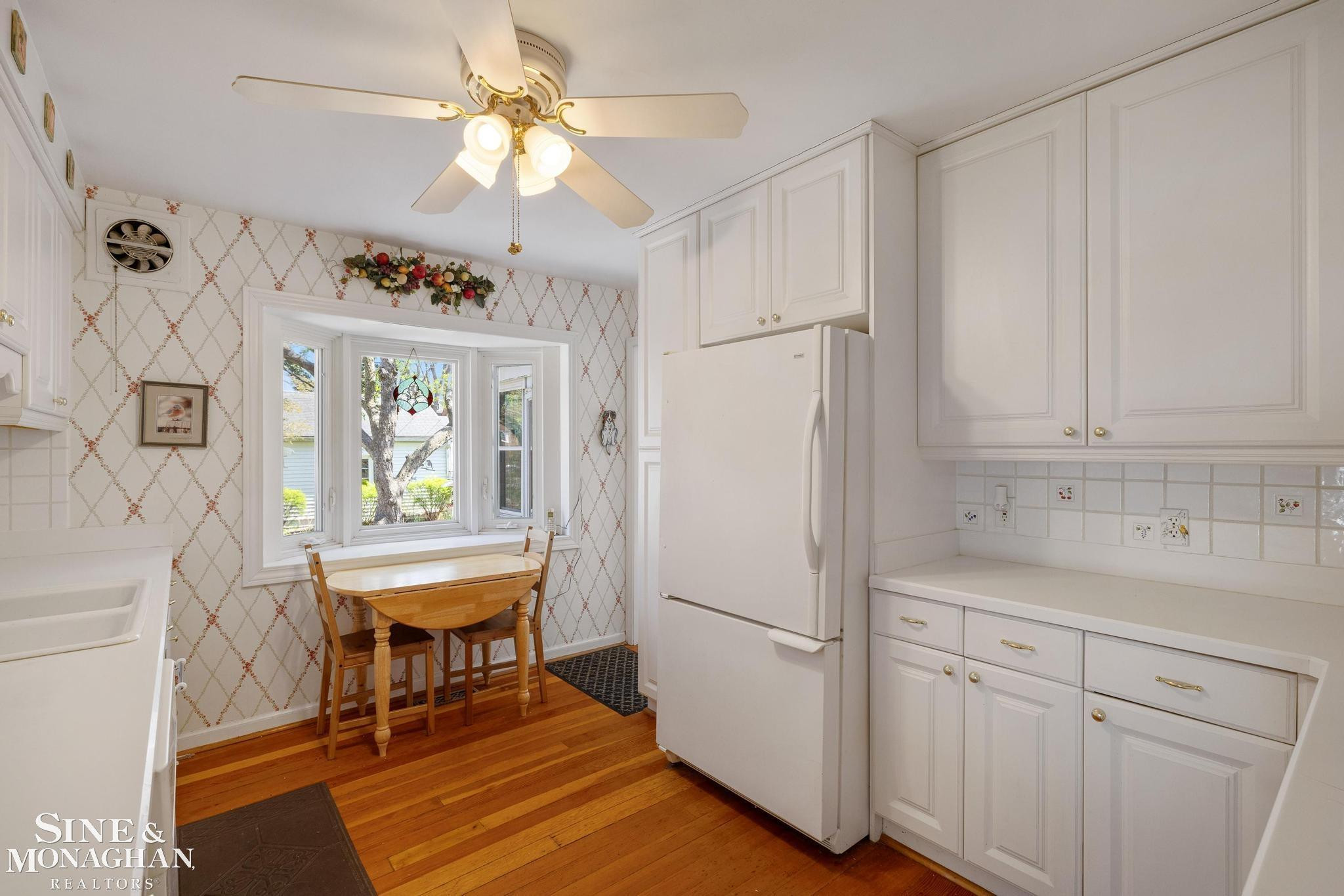 449 Allard Road, Grosse Pointe Farms, MI 48236 — Photo 12
