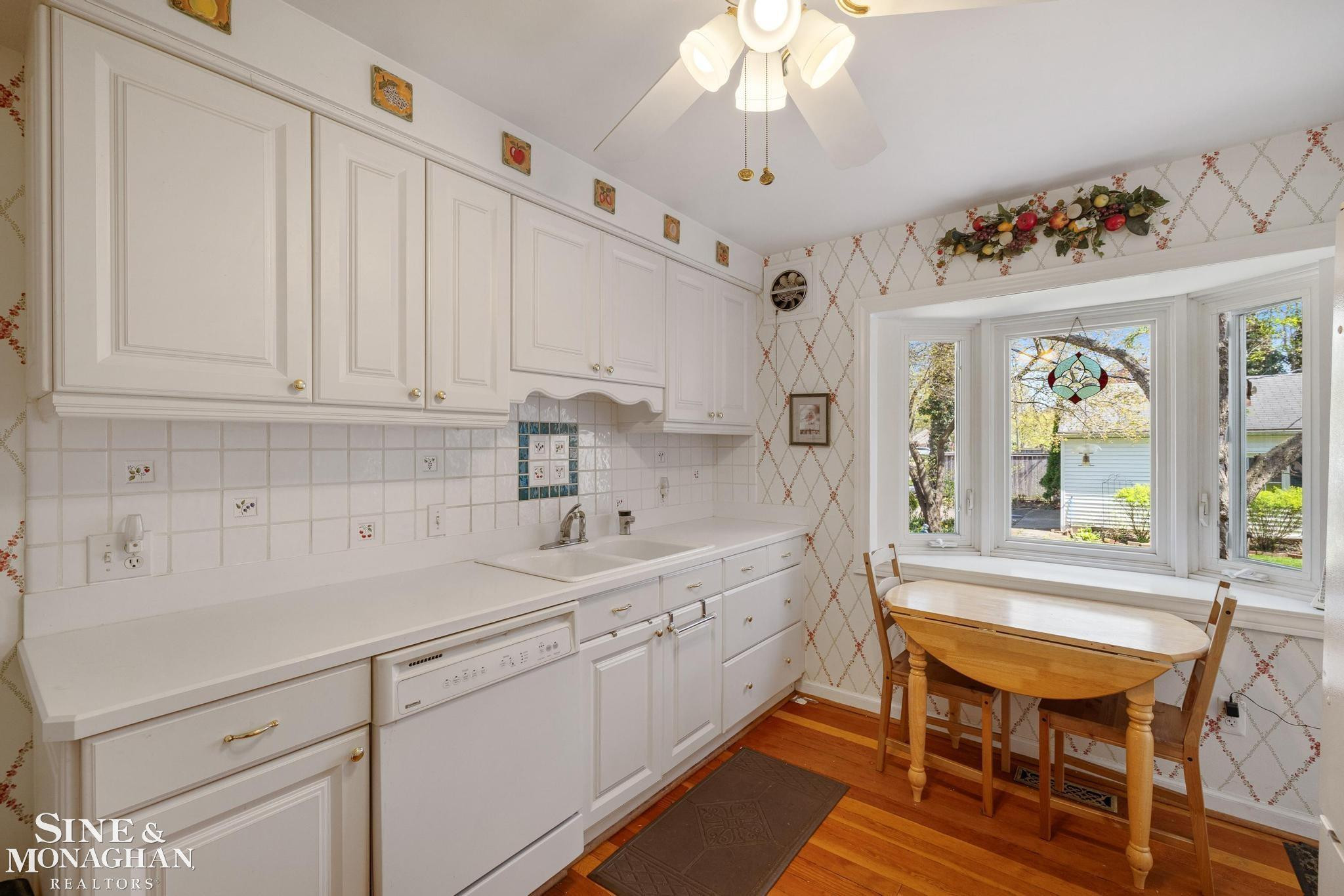 449 Allard Road, Grosse Pointe Farms, MI 48236 — Photo 13