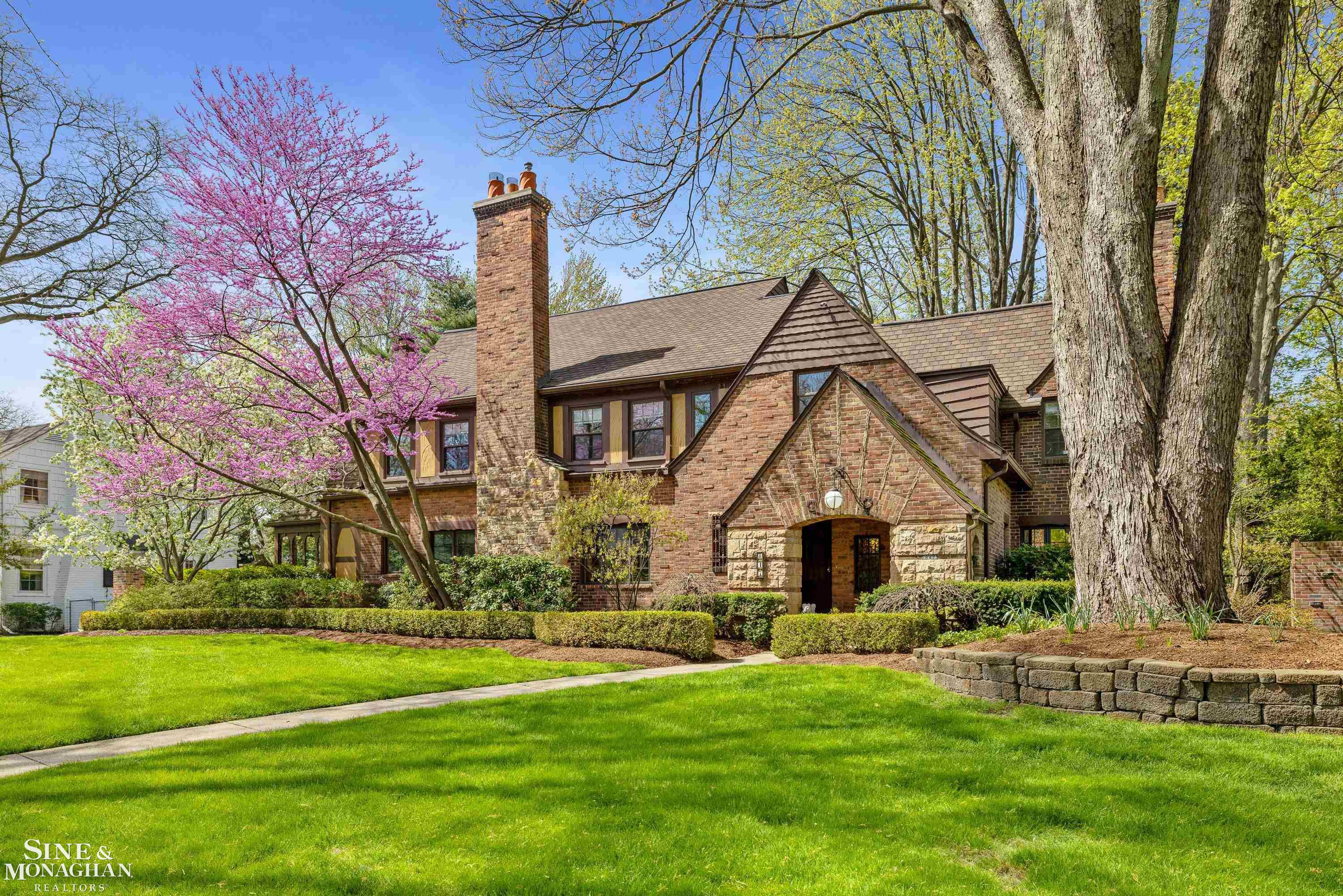 847 Whittier Road, Grosse Pointe Park, MI 48230 — Photo 2