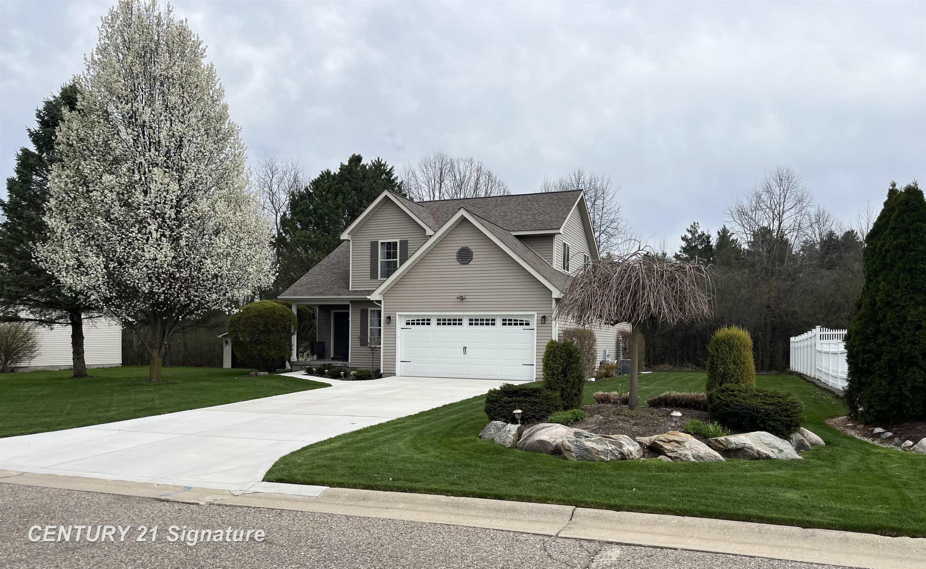 2400 Marlene Drive, Swartz Creek, MI 48473 — front exterior
