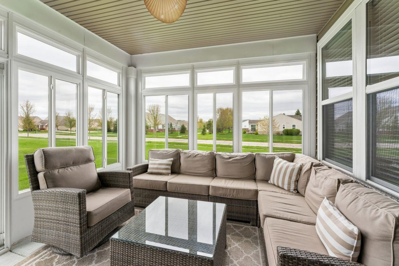 9357 Pebble Beach Lane, Grand Blanc, MI 48439 — Photo 10