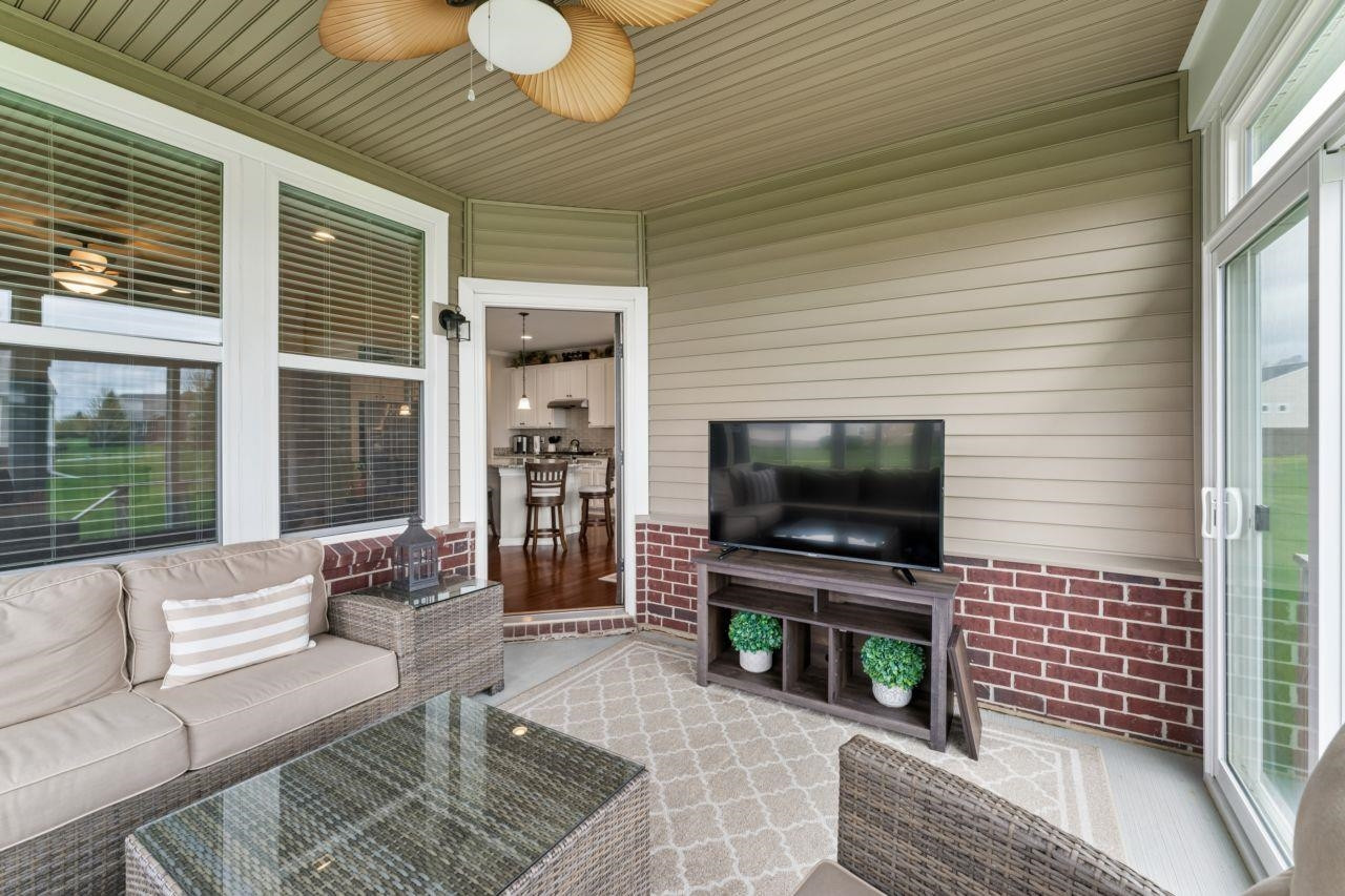 9357 Pebble Beach Lane, Grand Blanc, MI 48439 — Photo 11