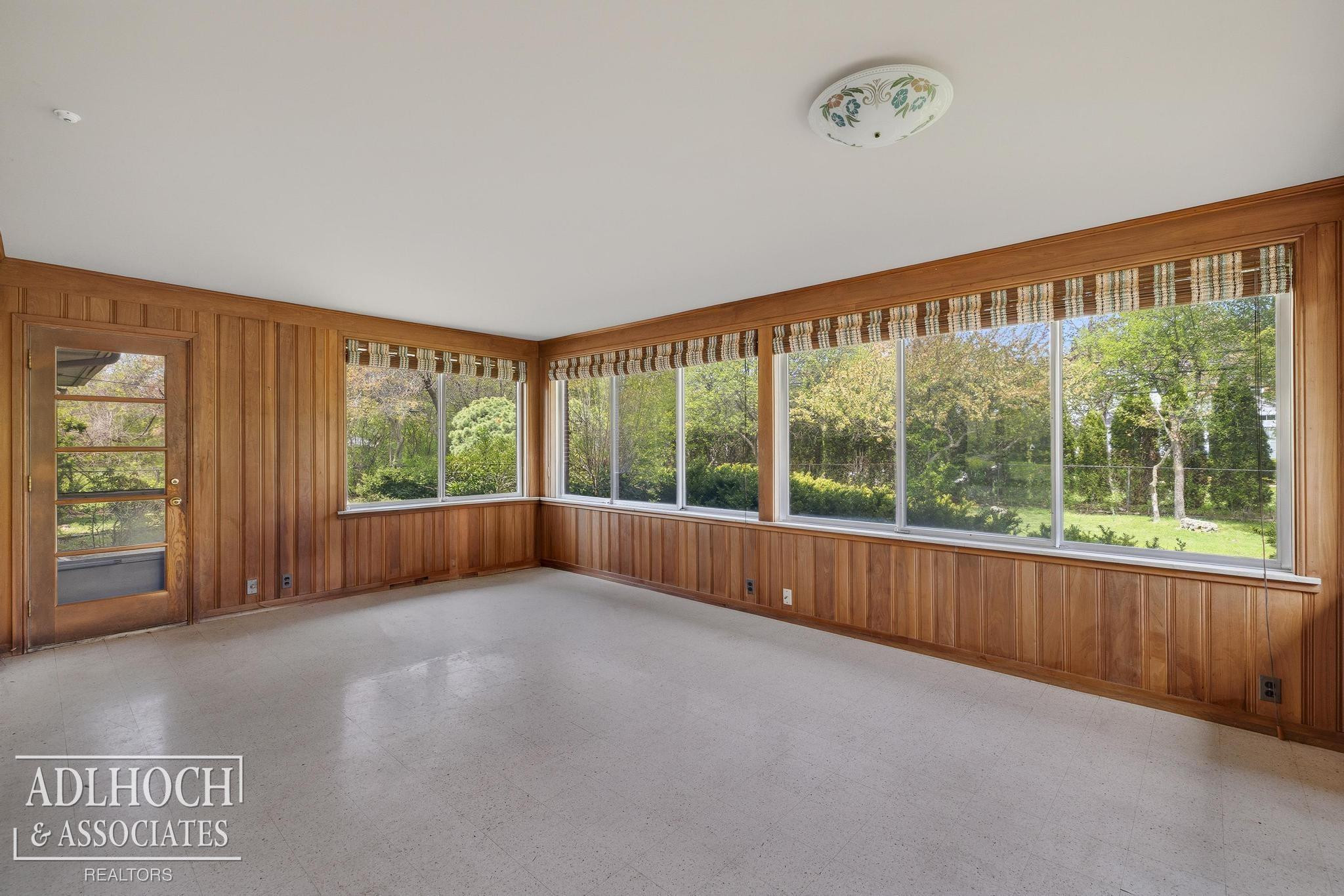 1170 N Renaud Road, Grosse Pointe Woods, MI 48236 — Photo 8