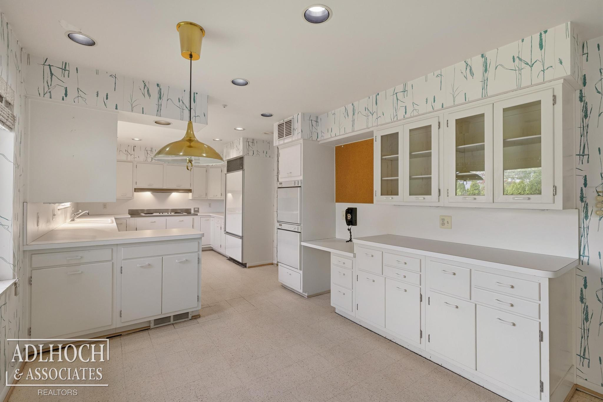 1170 N Renaud Road, Grosse Pointe Woods, MI 48236 — Photo 11