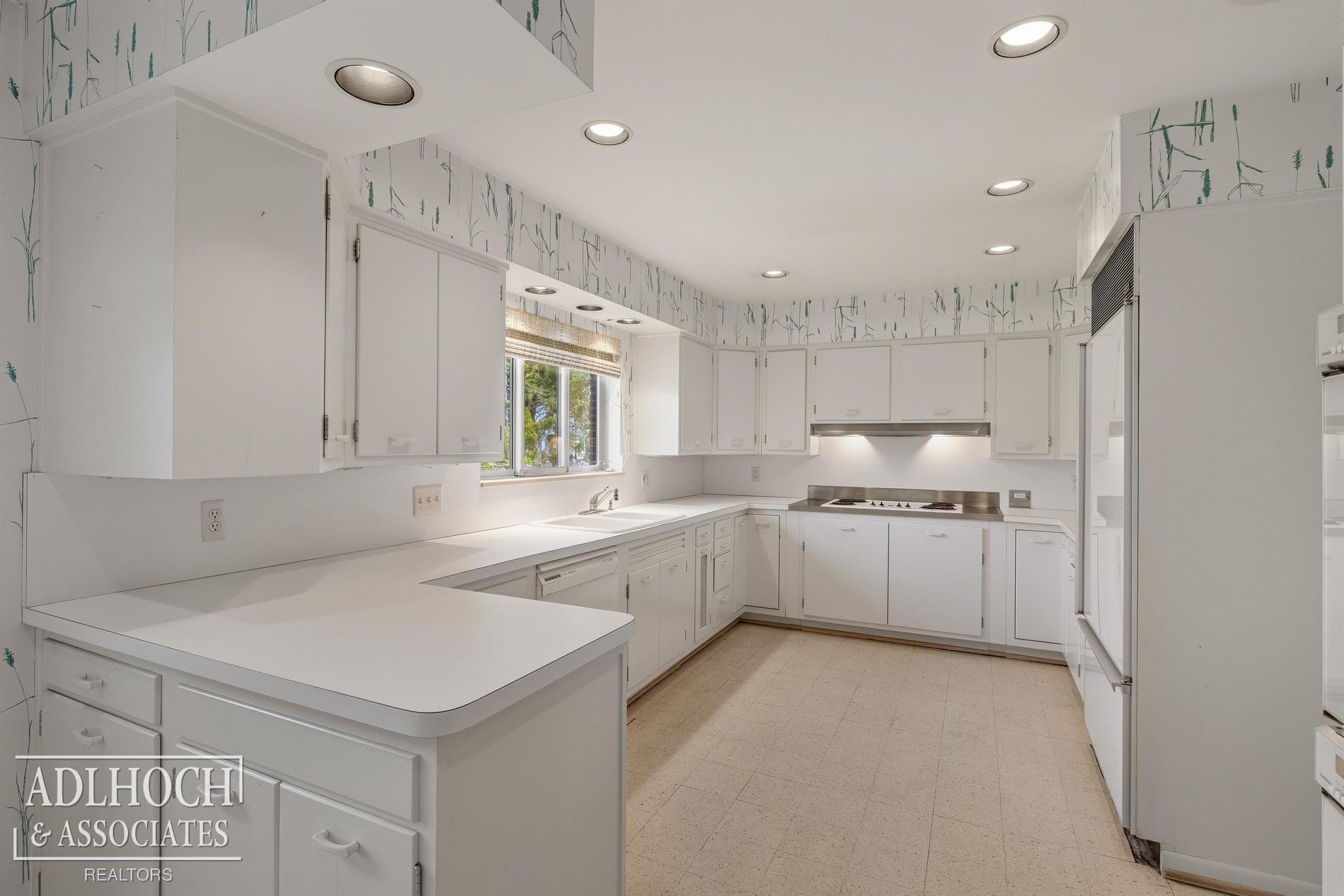 1170 N Renaud Road, Grosse Pointe Woods, MI 48236 — Photo 12