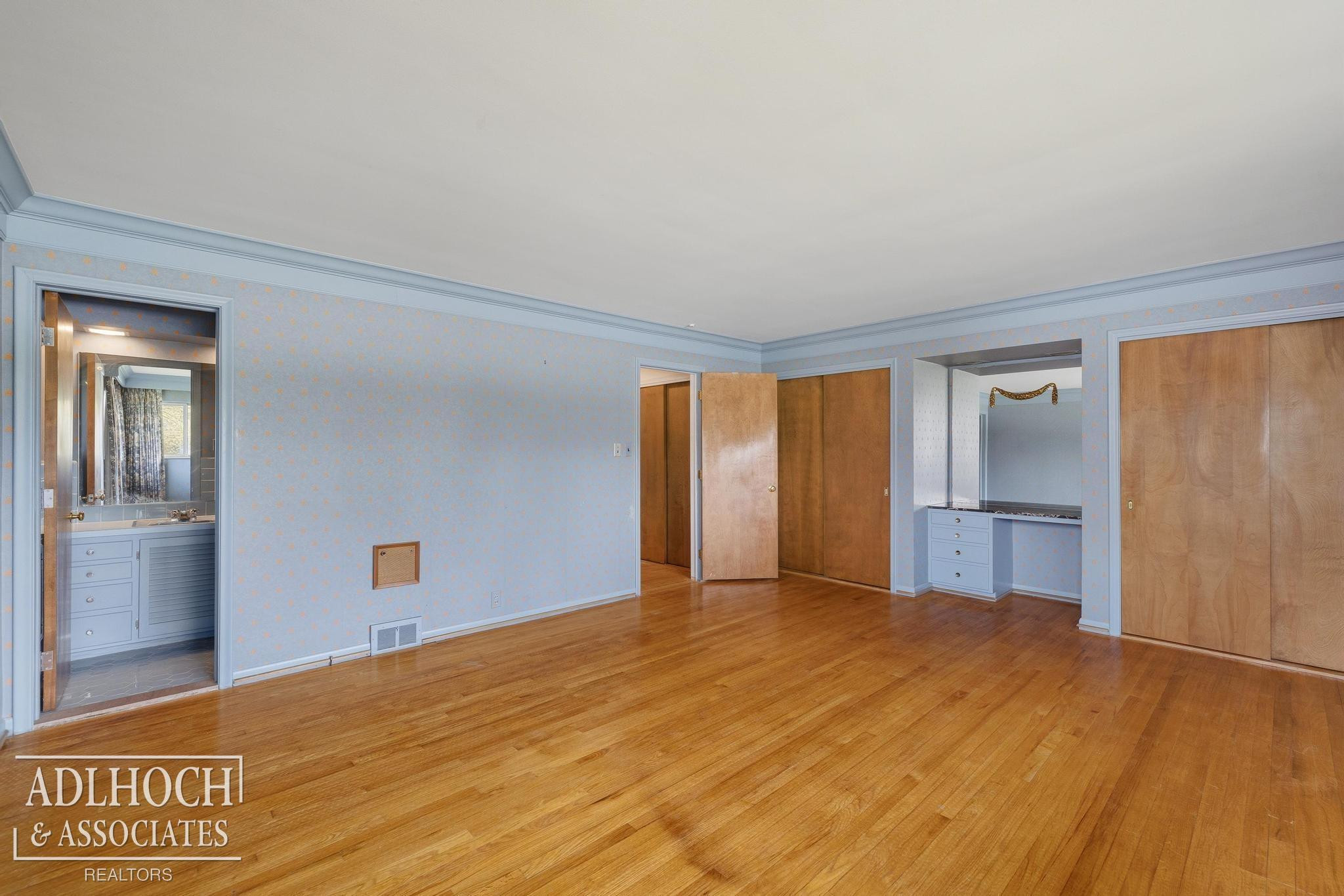 1170 N Renaud Road, Grosse Pointe Woods, MI 48236 — Photo 16