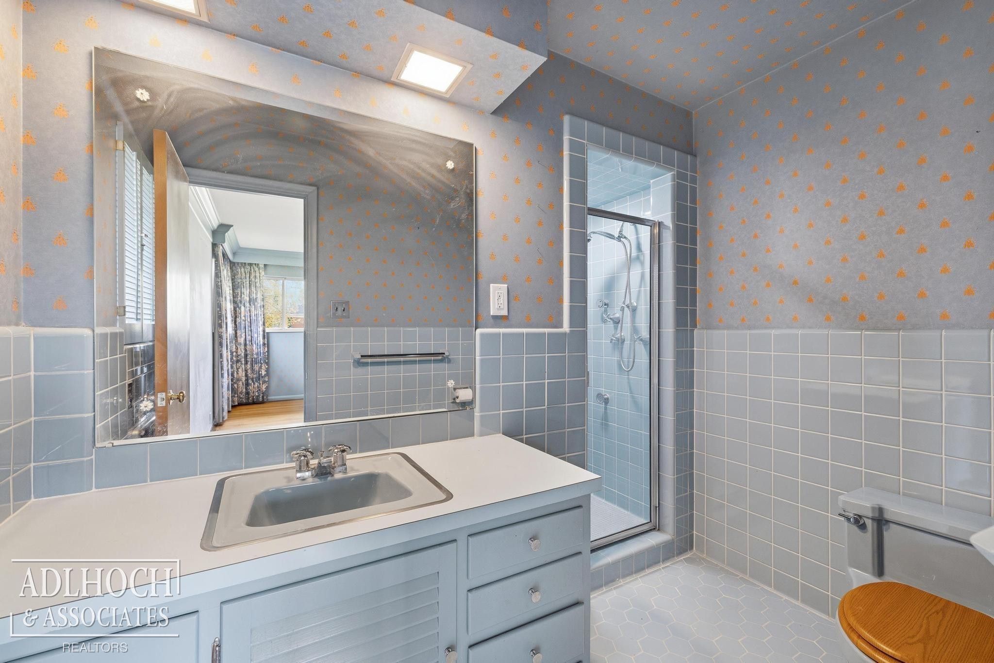 1170 N Renaud Road, Grosse Pointe Woods, MI 48236 — Photo 17