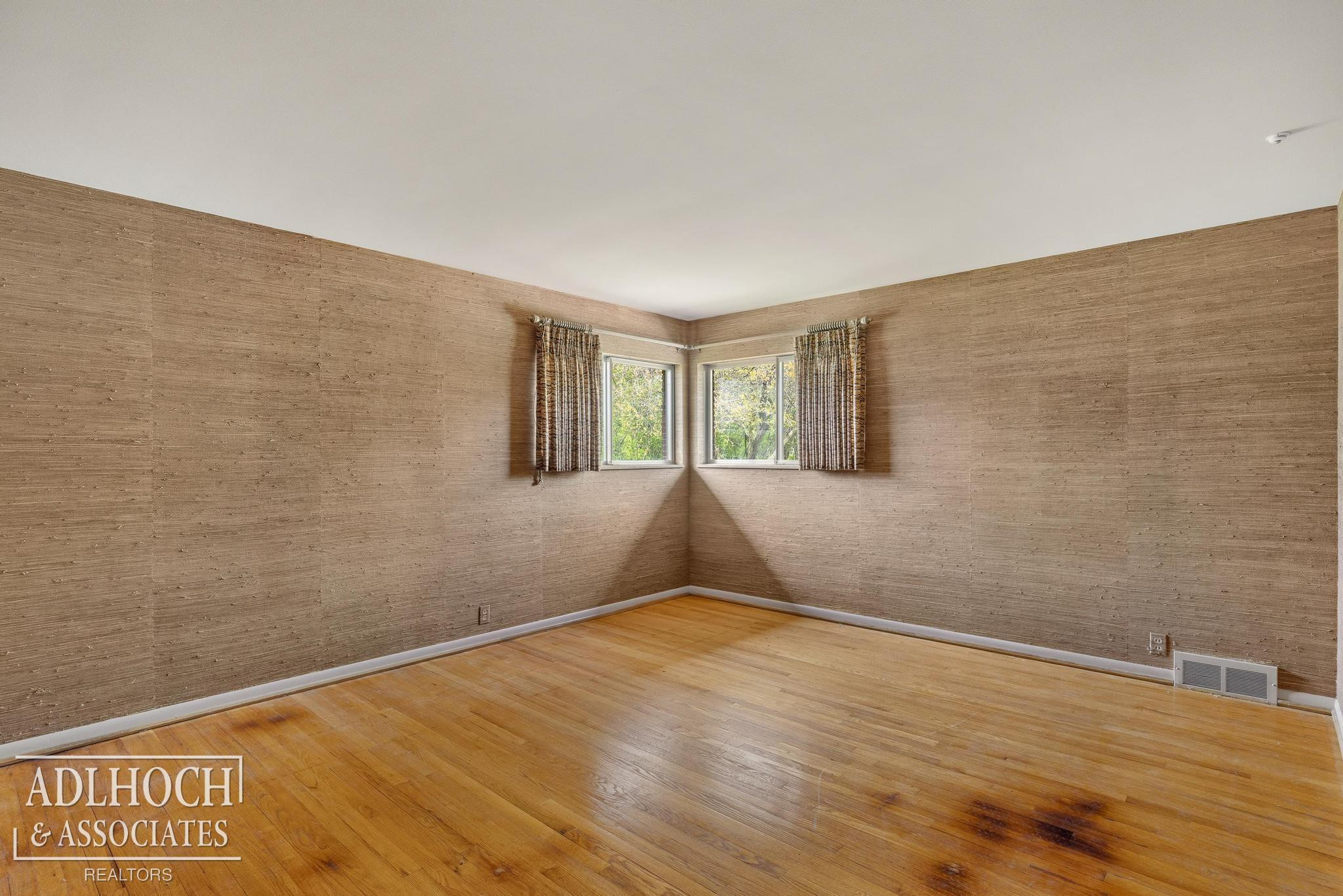 1170 N Renaud Road, Grosse Pointe Woods, MI 48236 — Photo 20