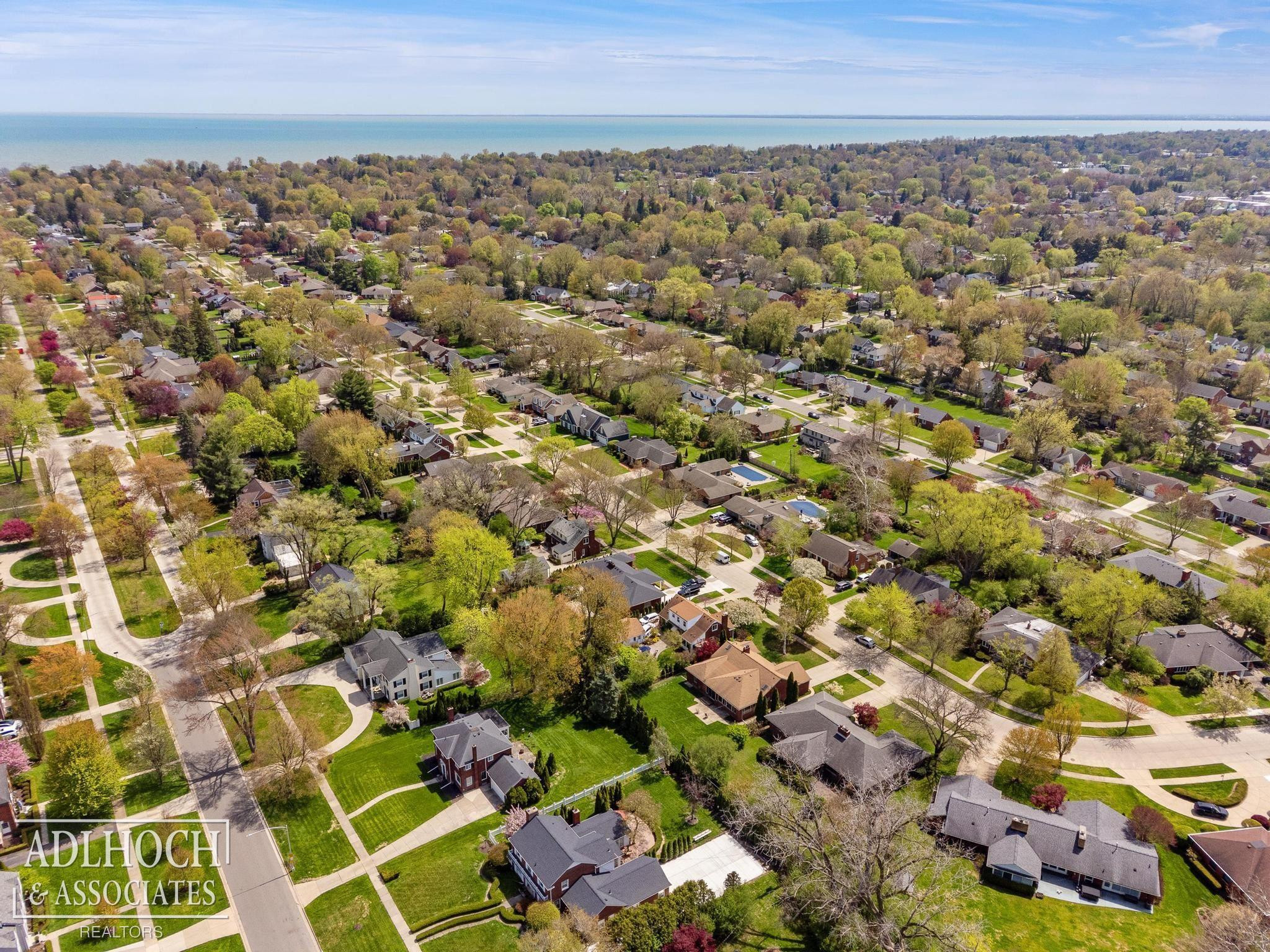 1170 N Renaud Road, Grosse Pointe Woods, MI 48236 — Photo 29