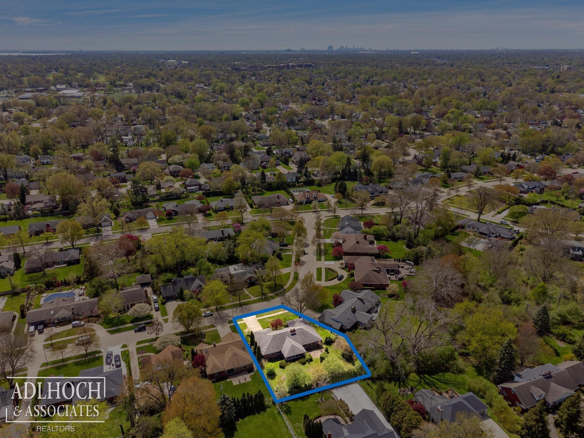 1170 N Renaud Road, Grosse Pointe Woods, MI 48236 — Photo 35
