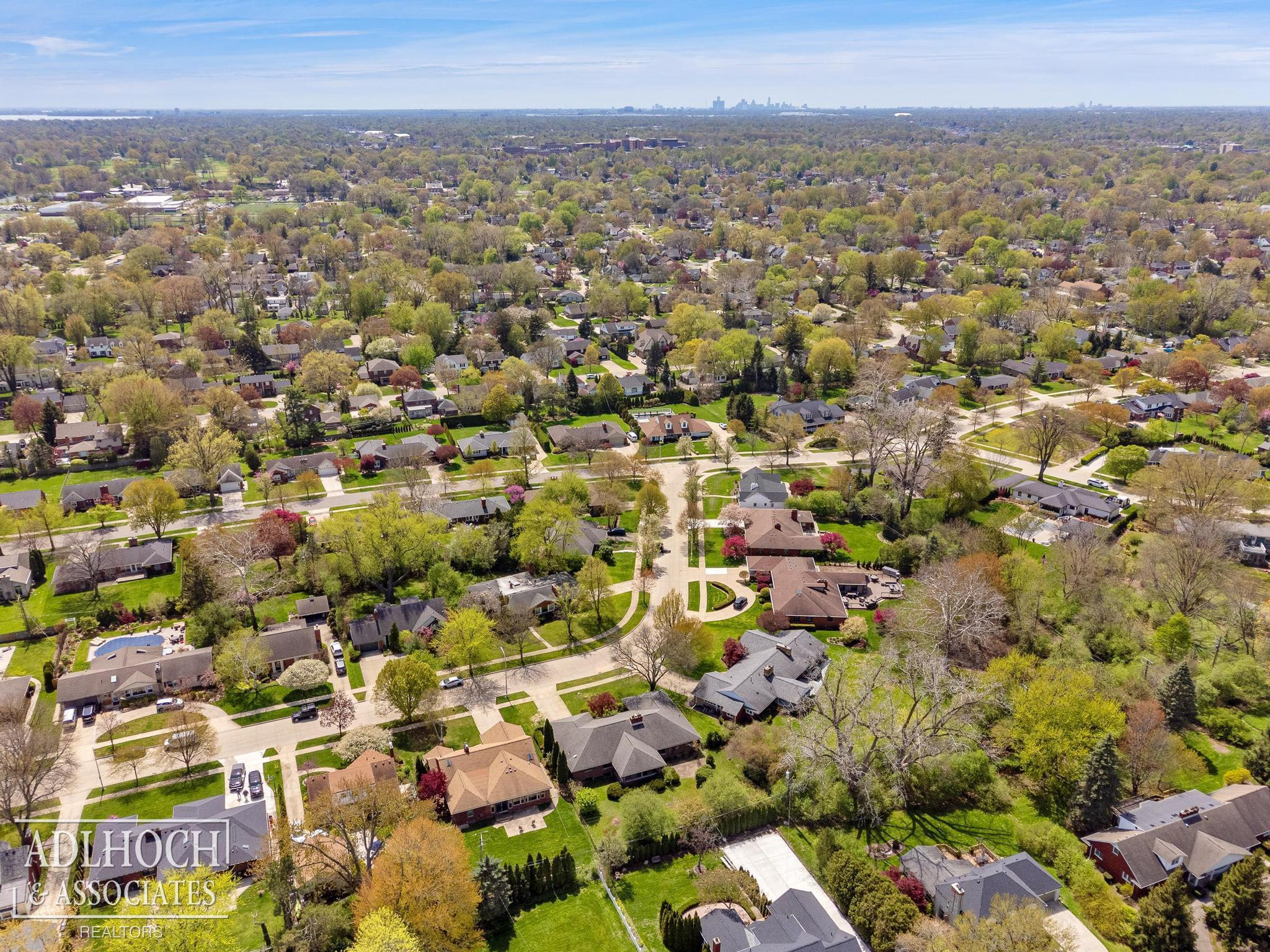 1170 N Renaud Road, Grosse Pointe Woods, MI 48236 — Photo 36