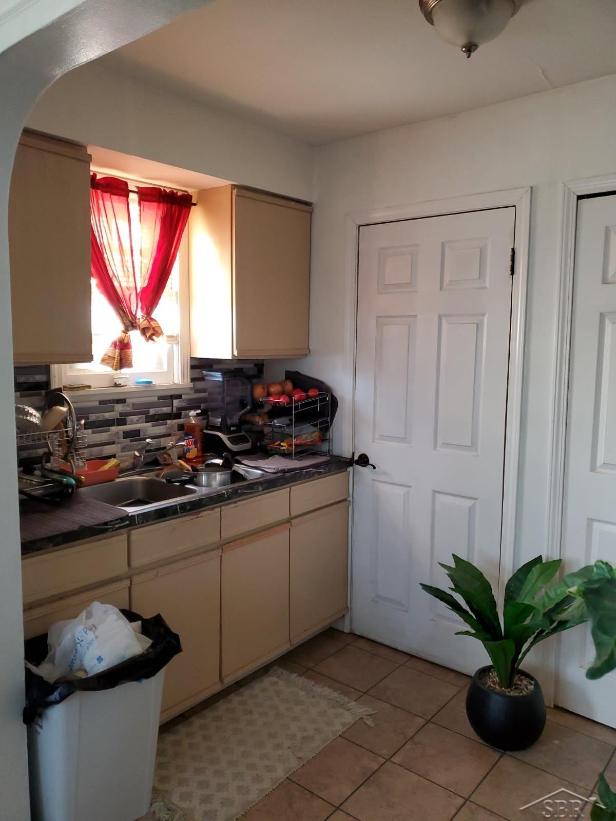 8839 Canyon Street, Detroit, MI 48236 — Photo 5