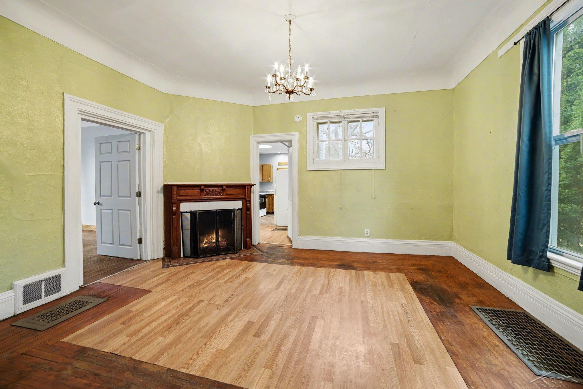 908 N Van Buren Street, Bay City, MI 48708 — Photo 5