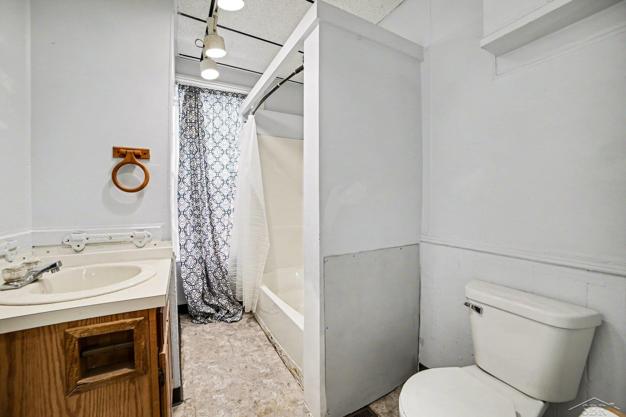 908 N Van Buren Street, Bay City, MI 48708 — Photo 15